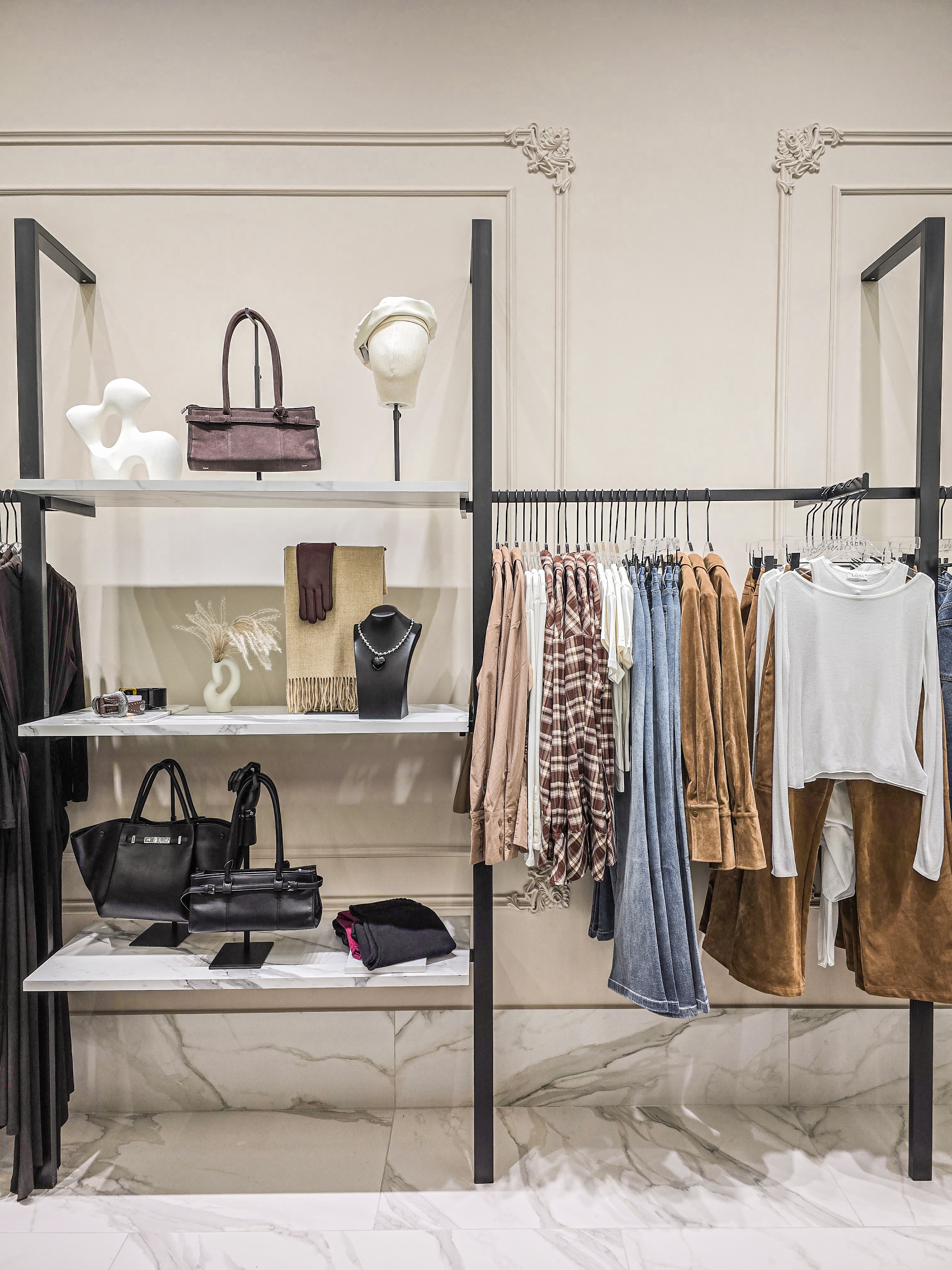 Lichi Stores - Mega Park