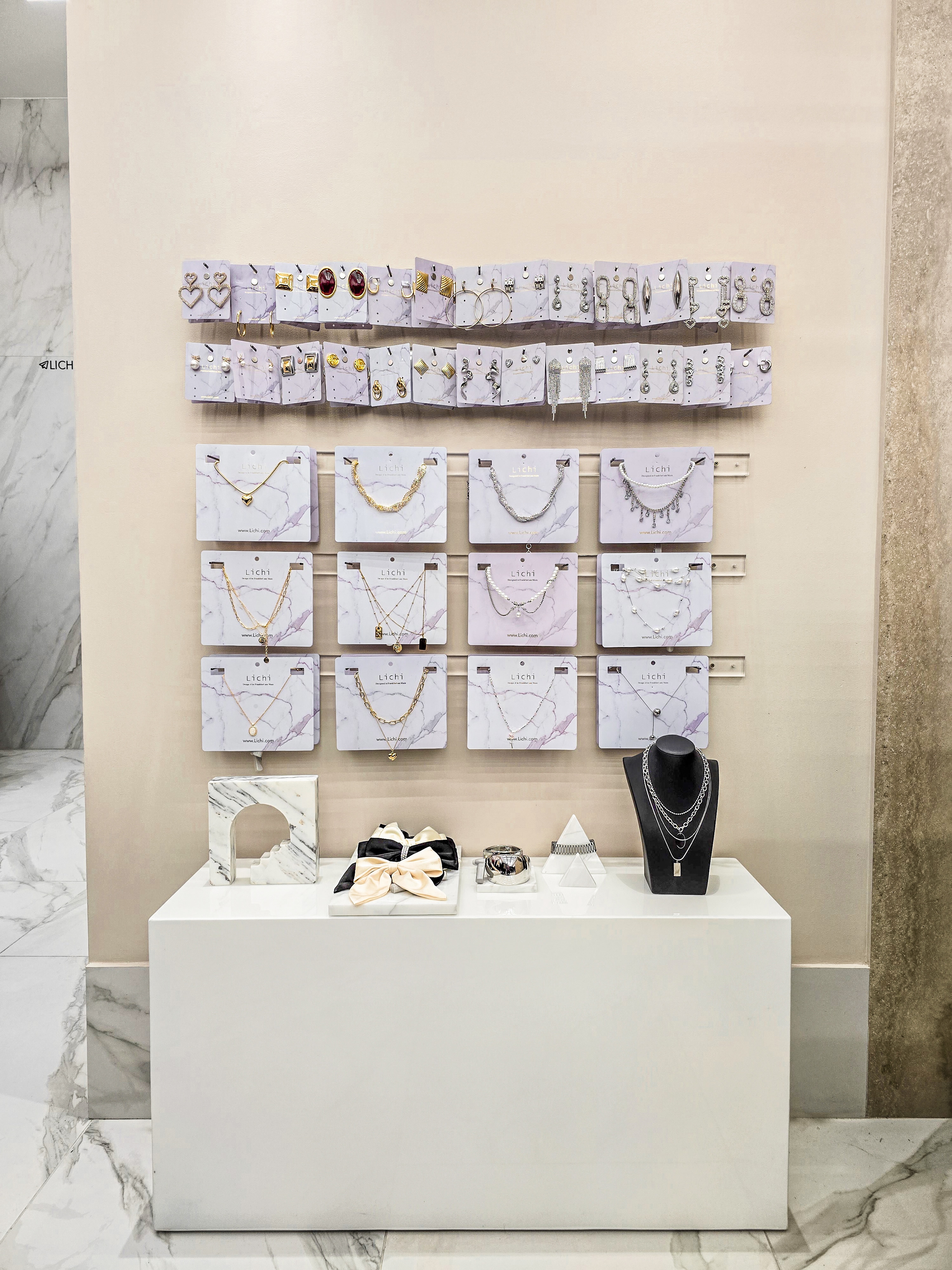 Lichi Stores - Mega Park