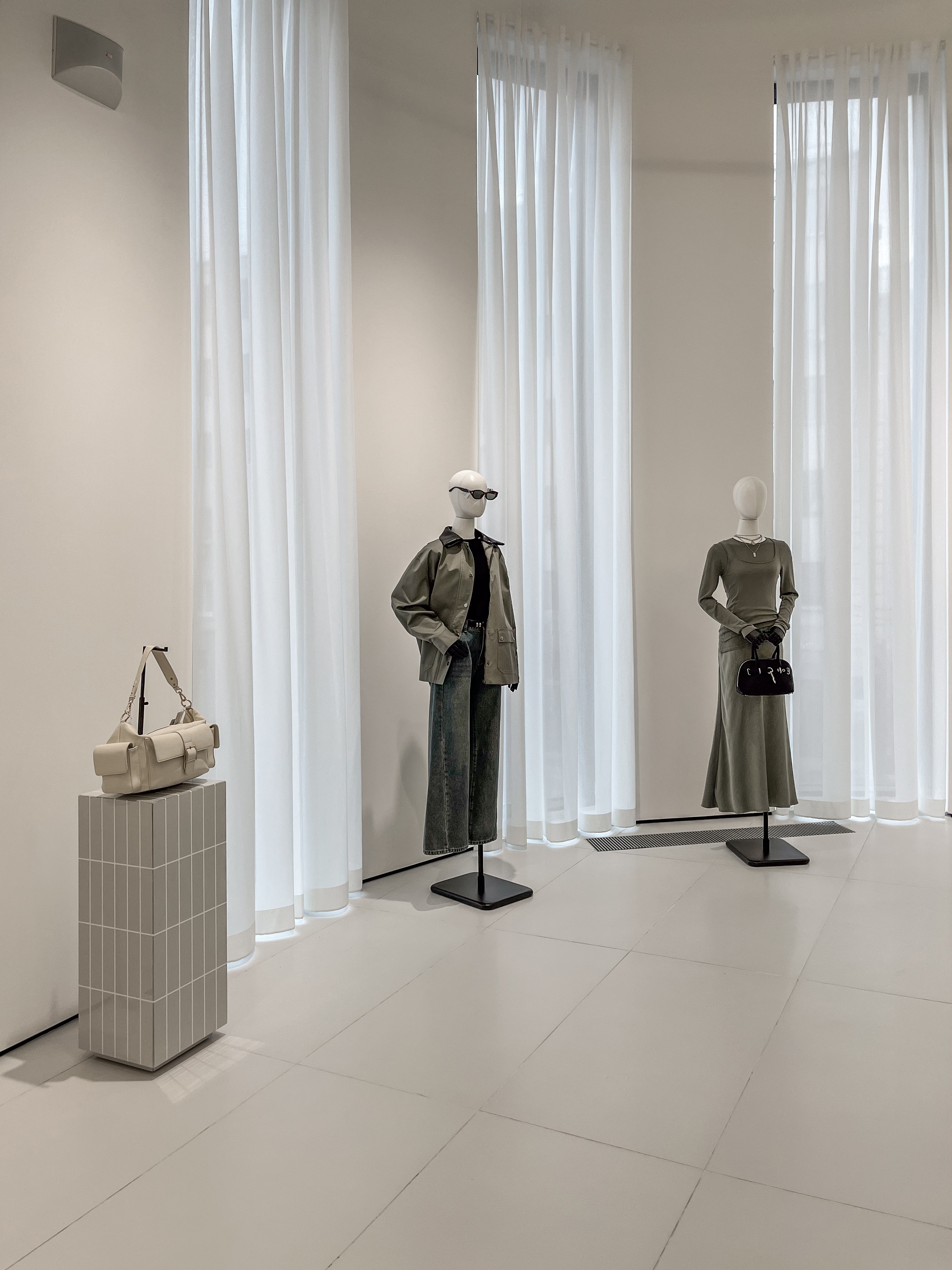 Lichi Stores - AFI GALLERY