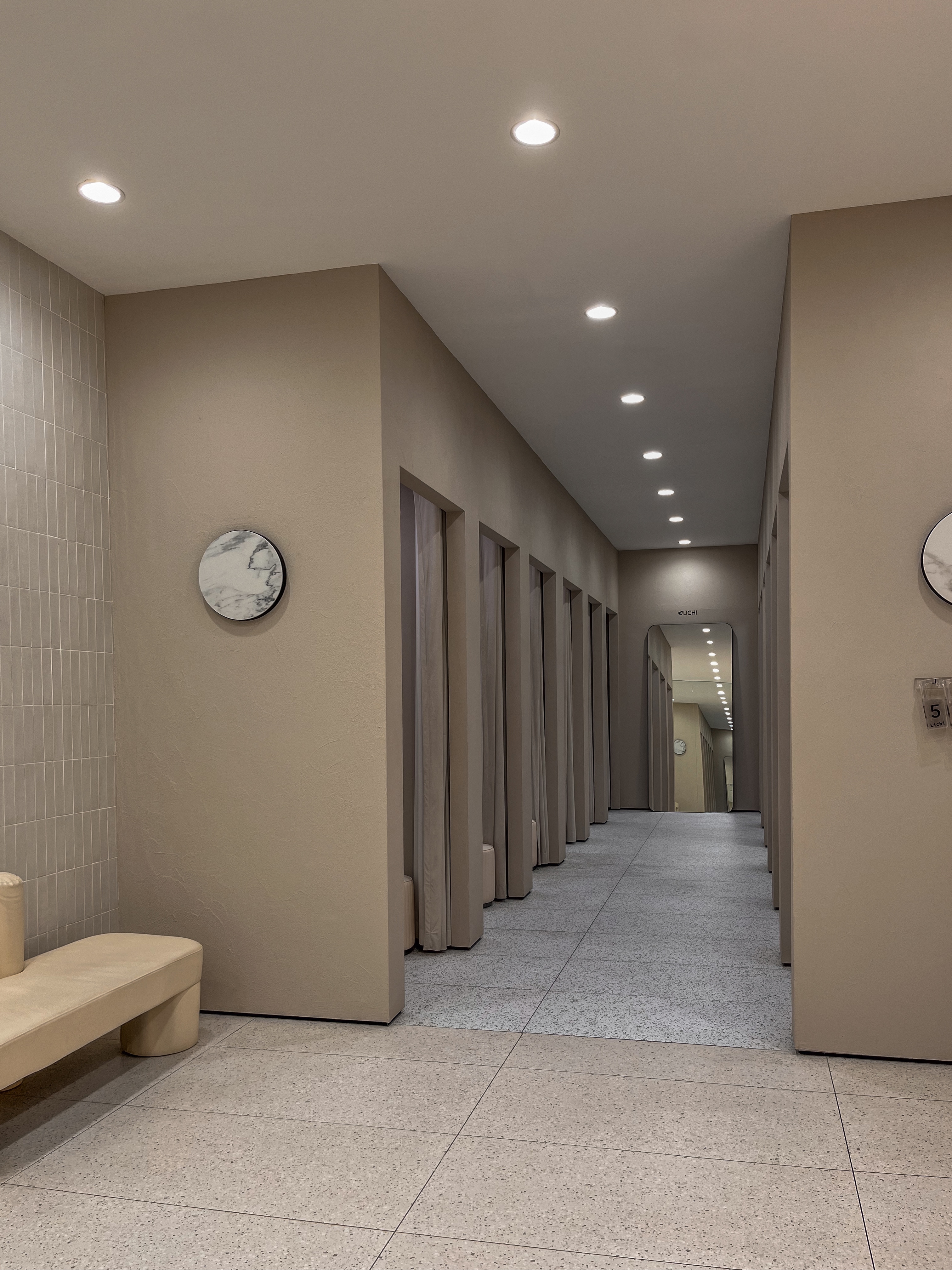 Lichi Stores - Mega Belaya Dacha