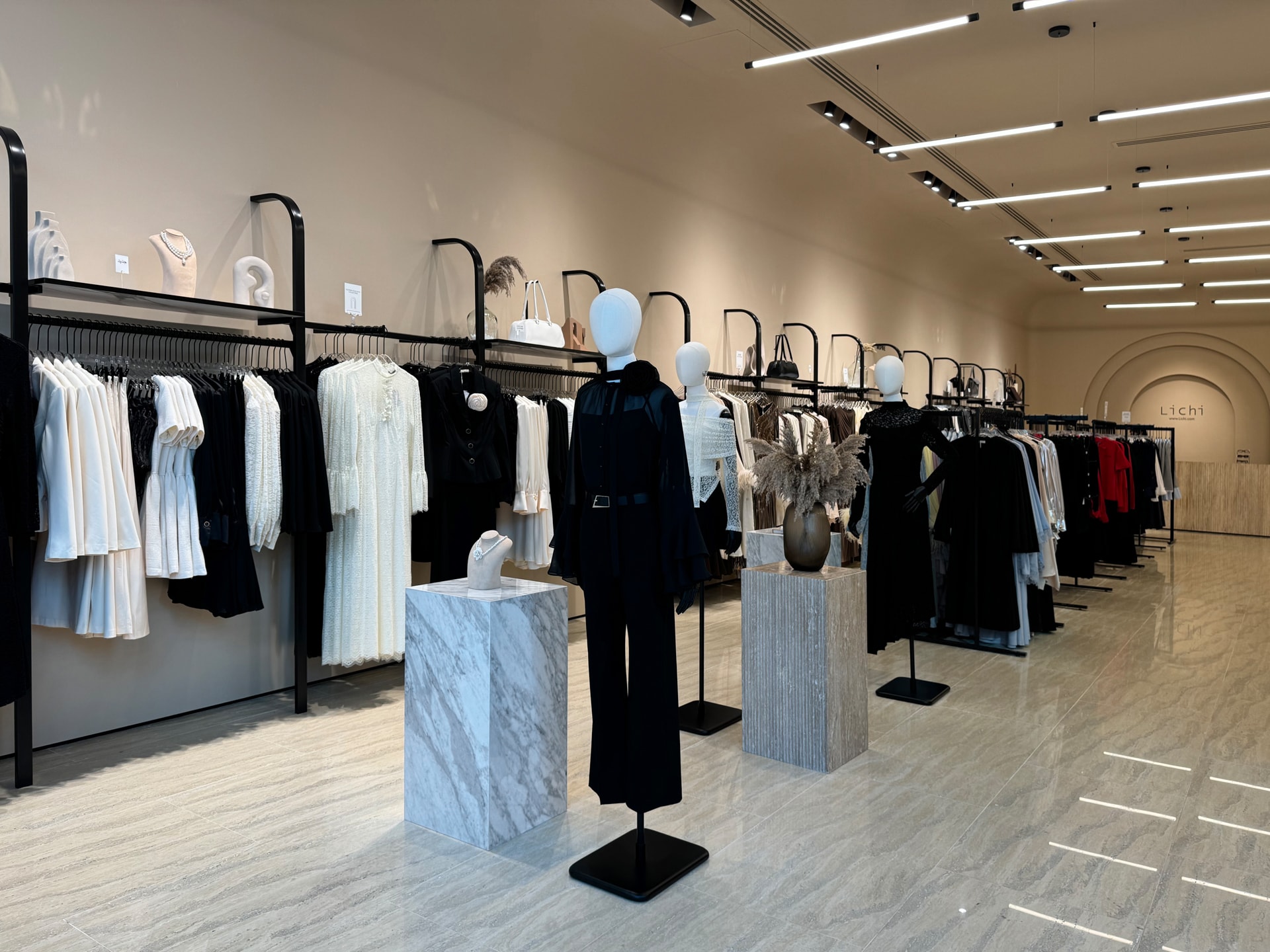 Lichi Stores - دبي فستيفال سيتي