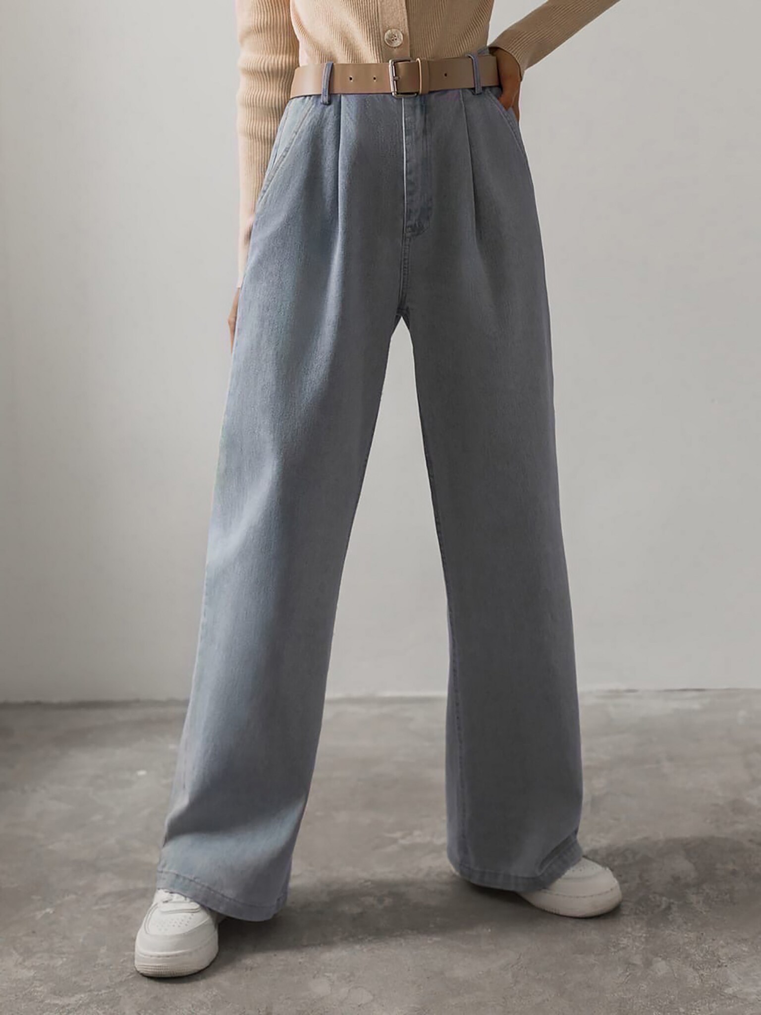 High-rise wide-leg jeans