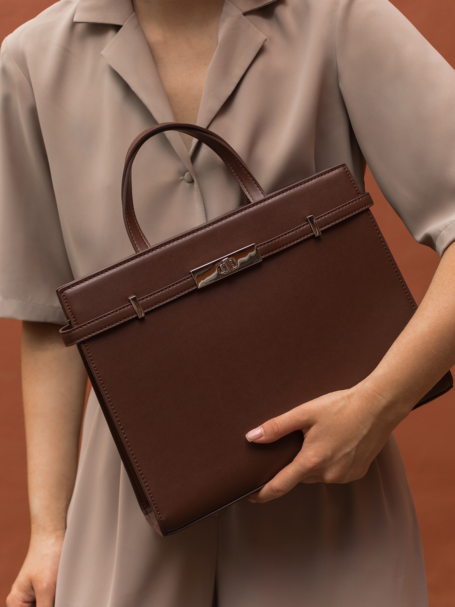 Tasche aus veganem Leder