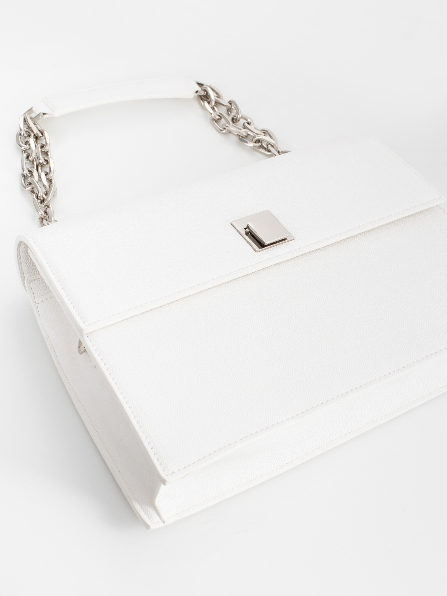 Chain-embellished shoulder bag