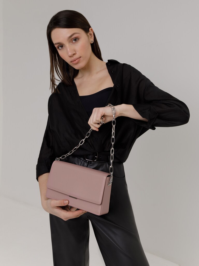 Chain shoulder bag :: LICHI - Online fashion store