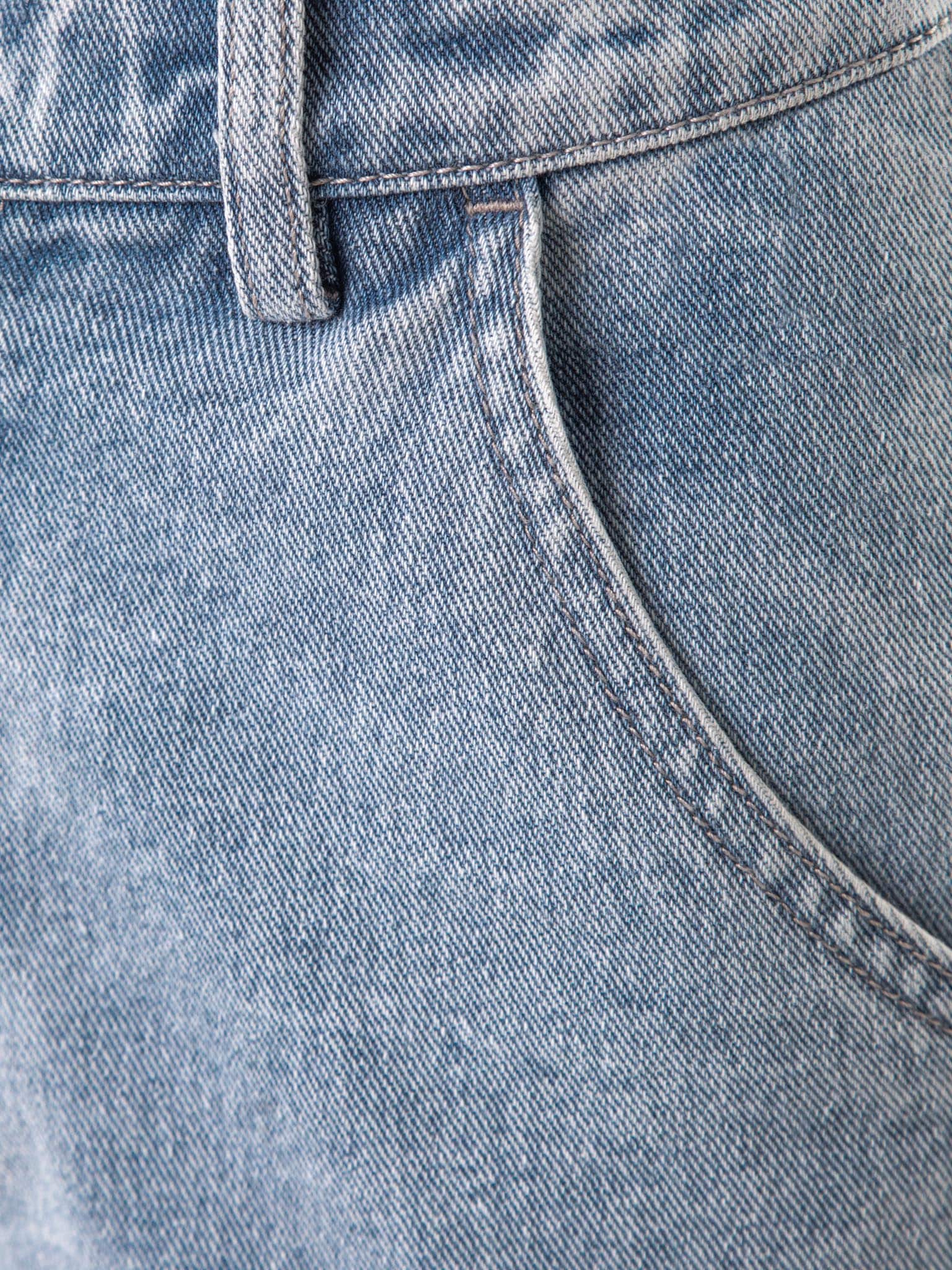 Hochgeschnittene Flared-Jeans