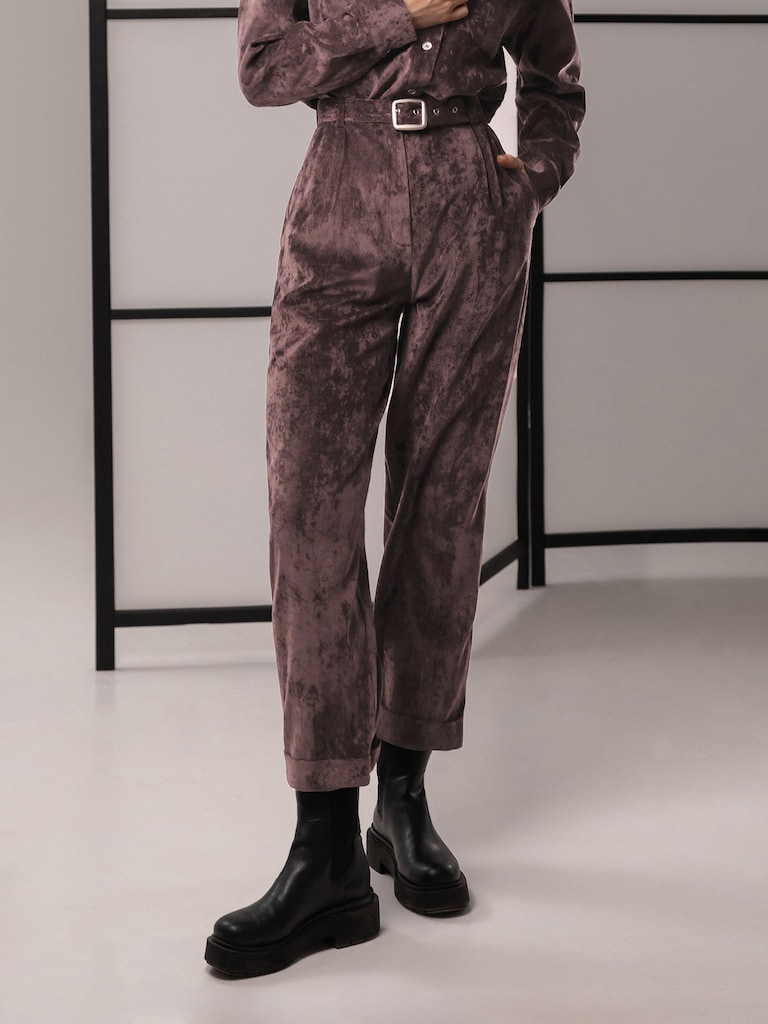 LICHI - Online fashion store :: Crushed-velvet pants