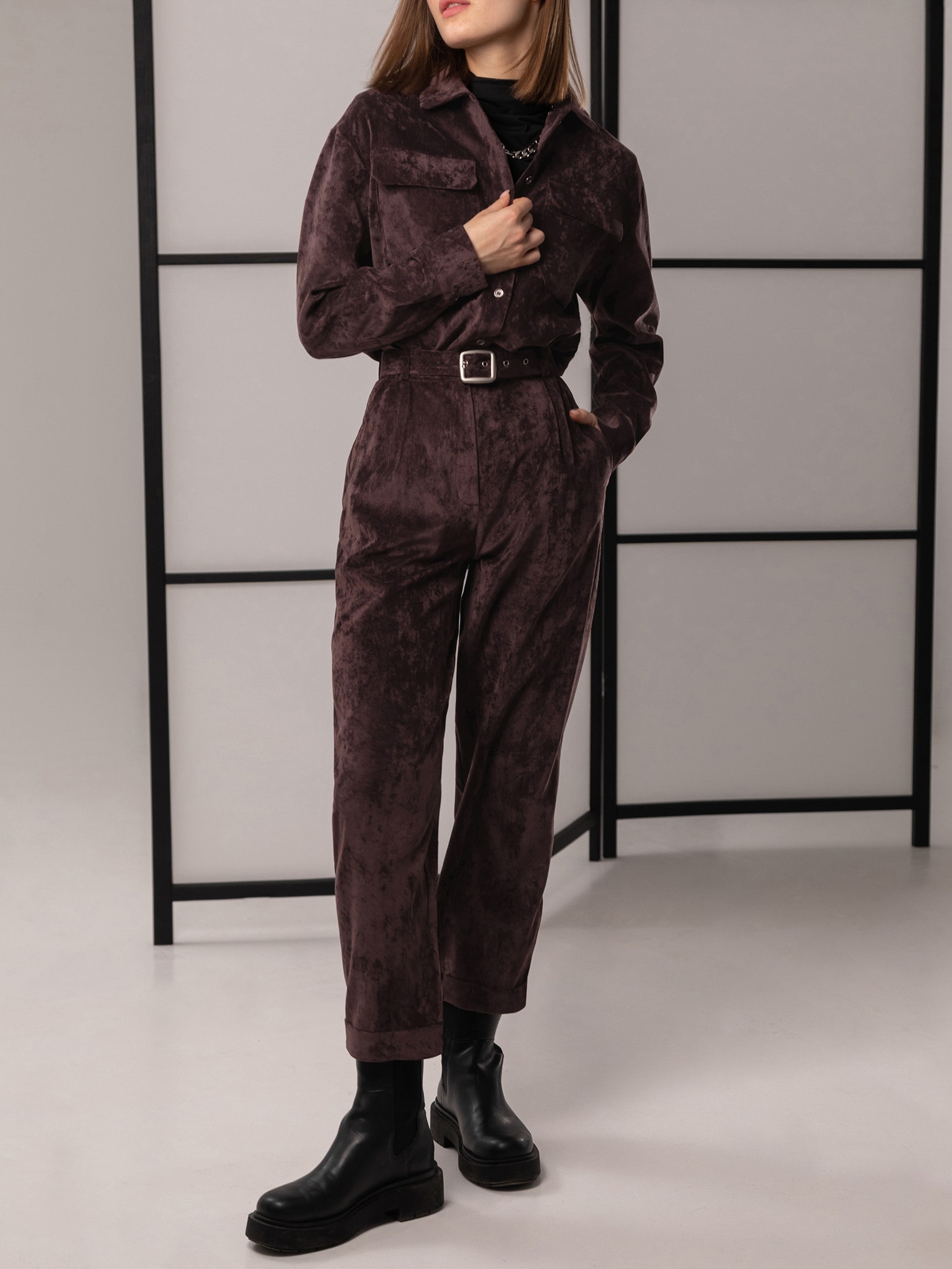 Crushed-velvet pants :: LICHI - Online fashion store