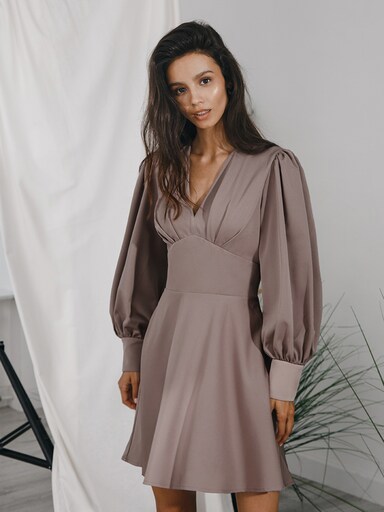 Blouson-sleeve straight-line mini dress :: LICHI - Online fashion