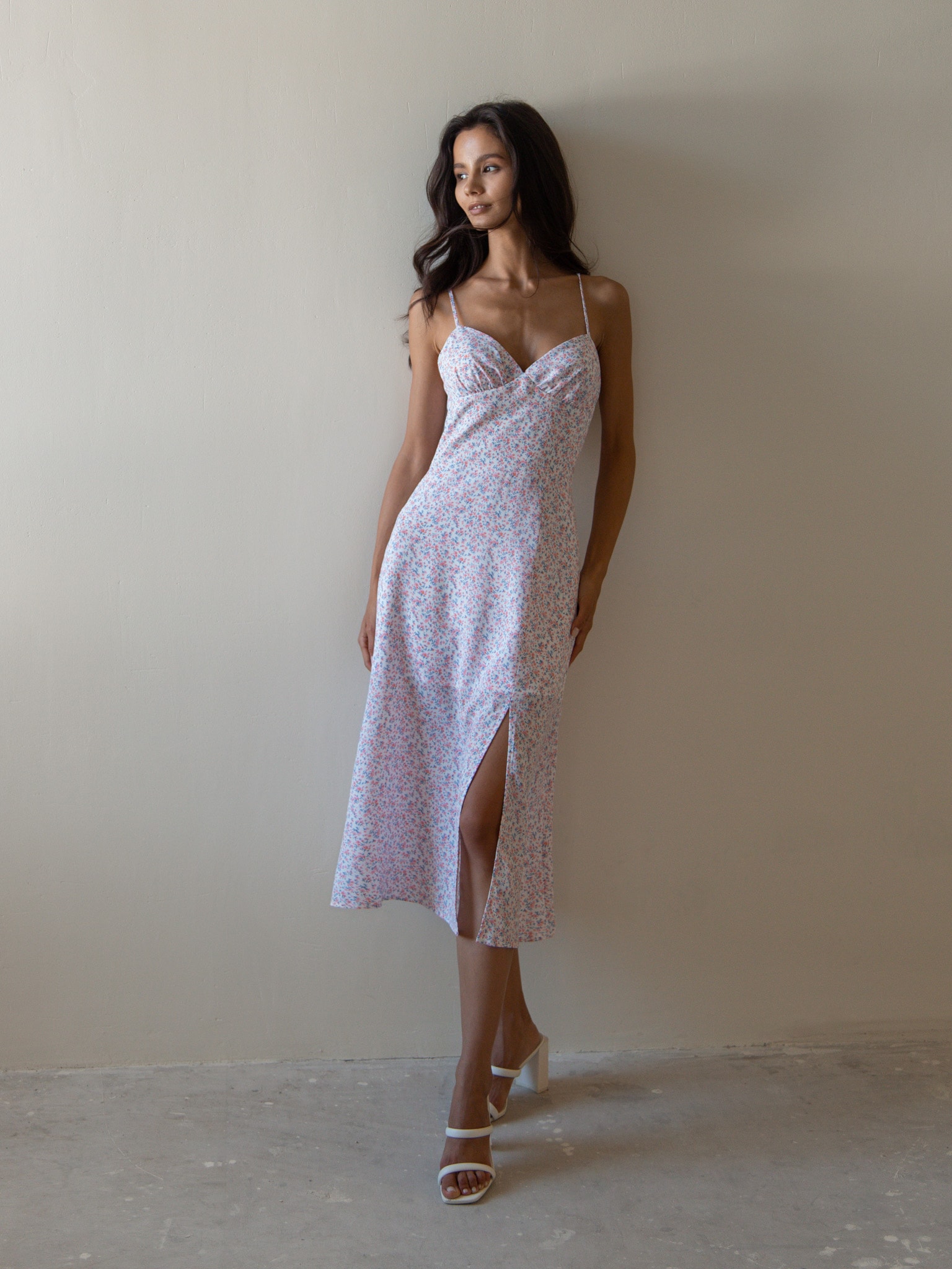 Midikleid mit Schnürung