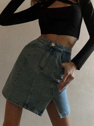 Slit-detailed denim mini skirt :: LICHI - Online fashion store