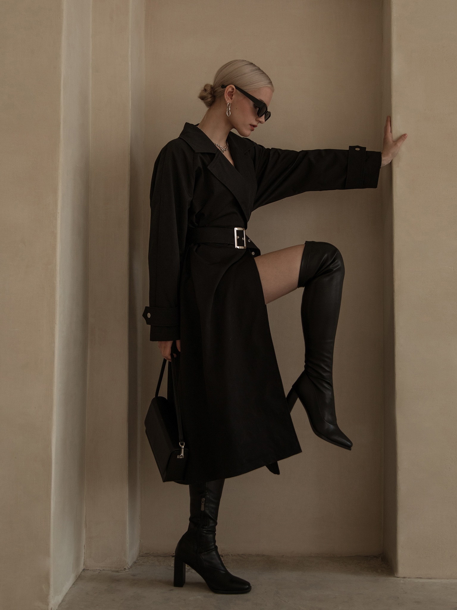 Oversized wide-lapel trench coat