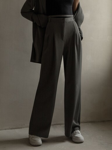 Slim-waistband wide-leg pants :: LICHI - Online fashion store