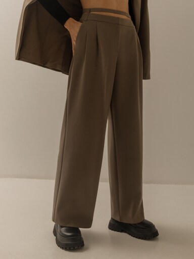 Loose trousers with contrasting elastic band :: LICHI - Online