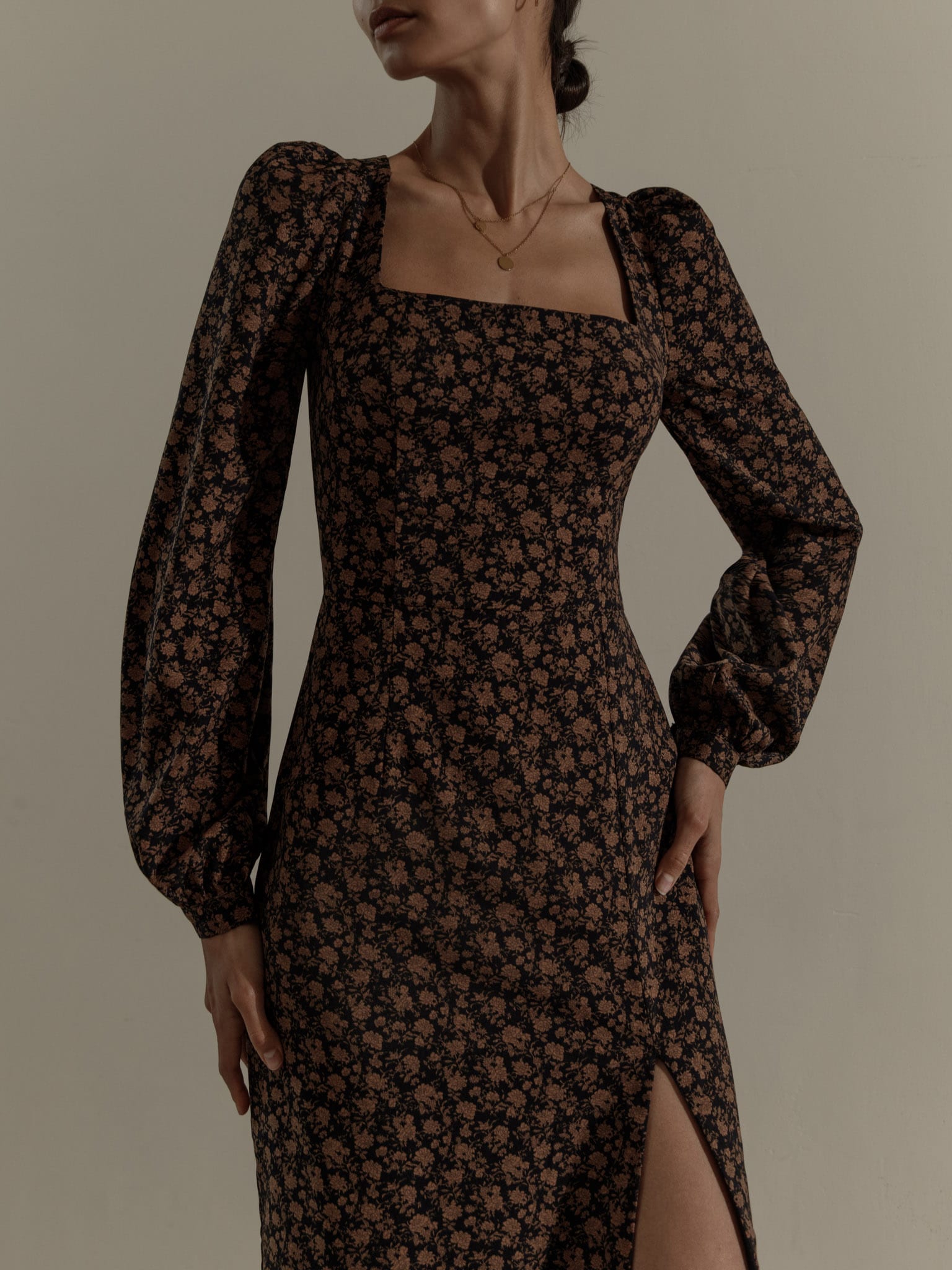 LICHI - Online fashion store :: Square-neck straight-line midi dress