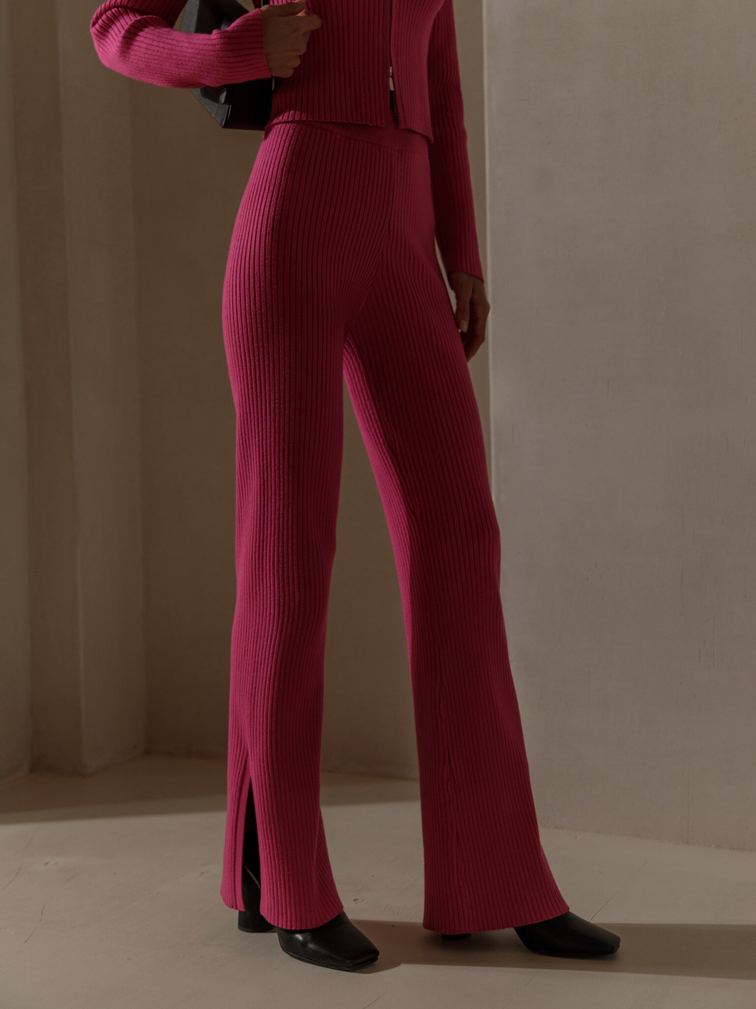 Side-slit ribbed-knit pants :: LICHI - Online fashion store