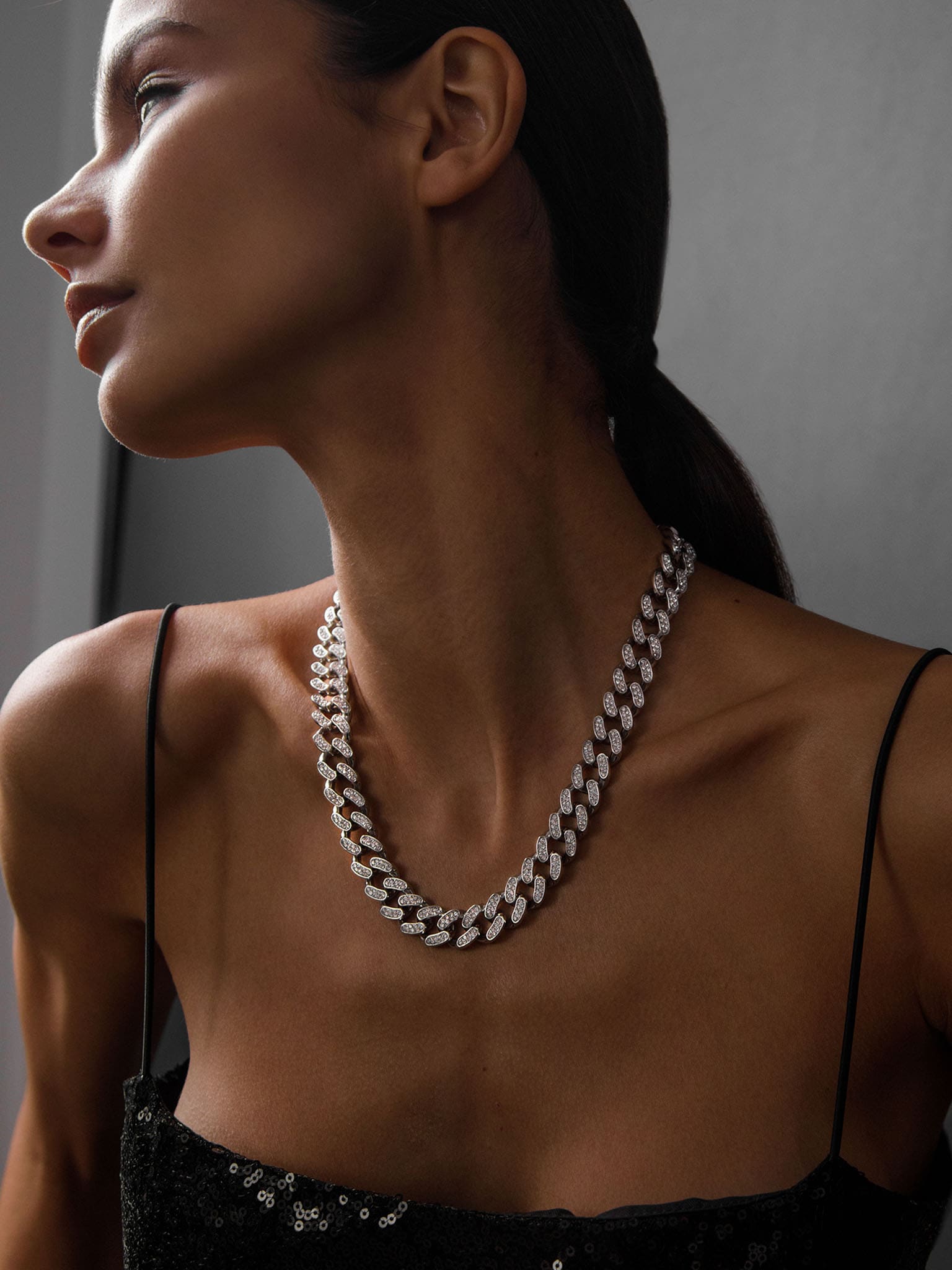 Rhinestone chain necklace