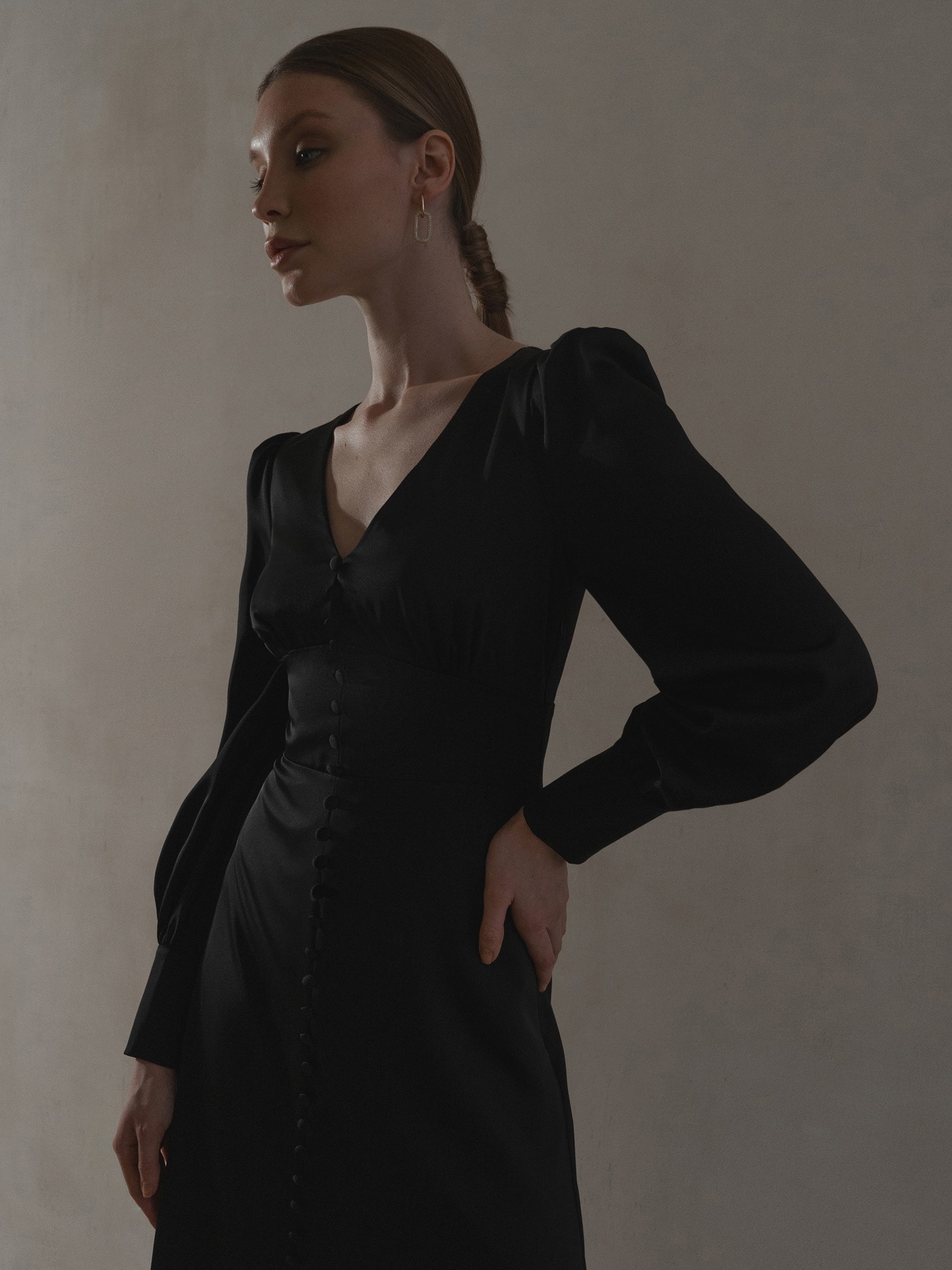 Button-embellished midi dress :: LICHI - Online fashion store