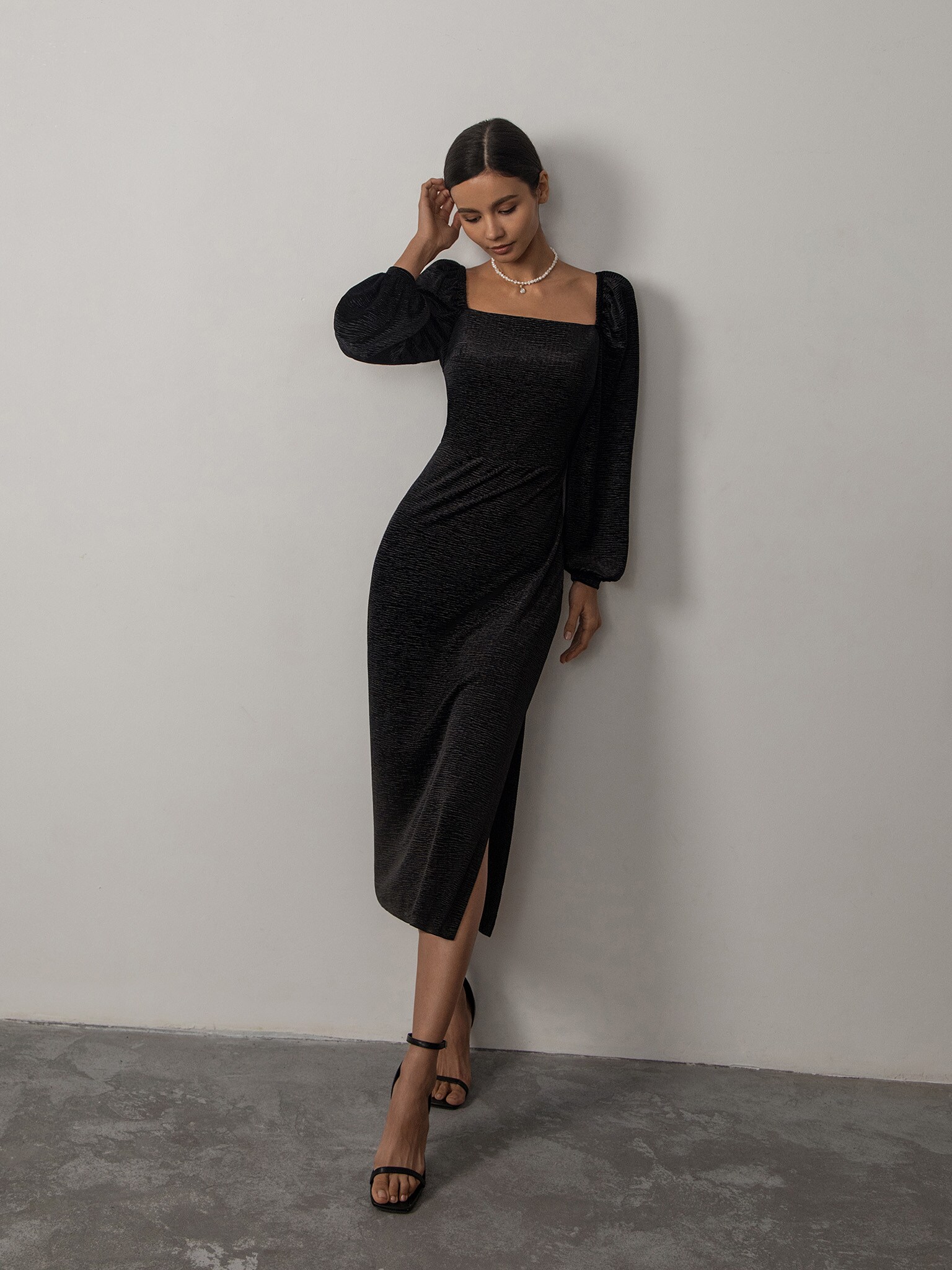 Textured slim midi dress :: LICHI - Online fashion store