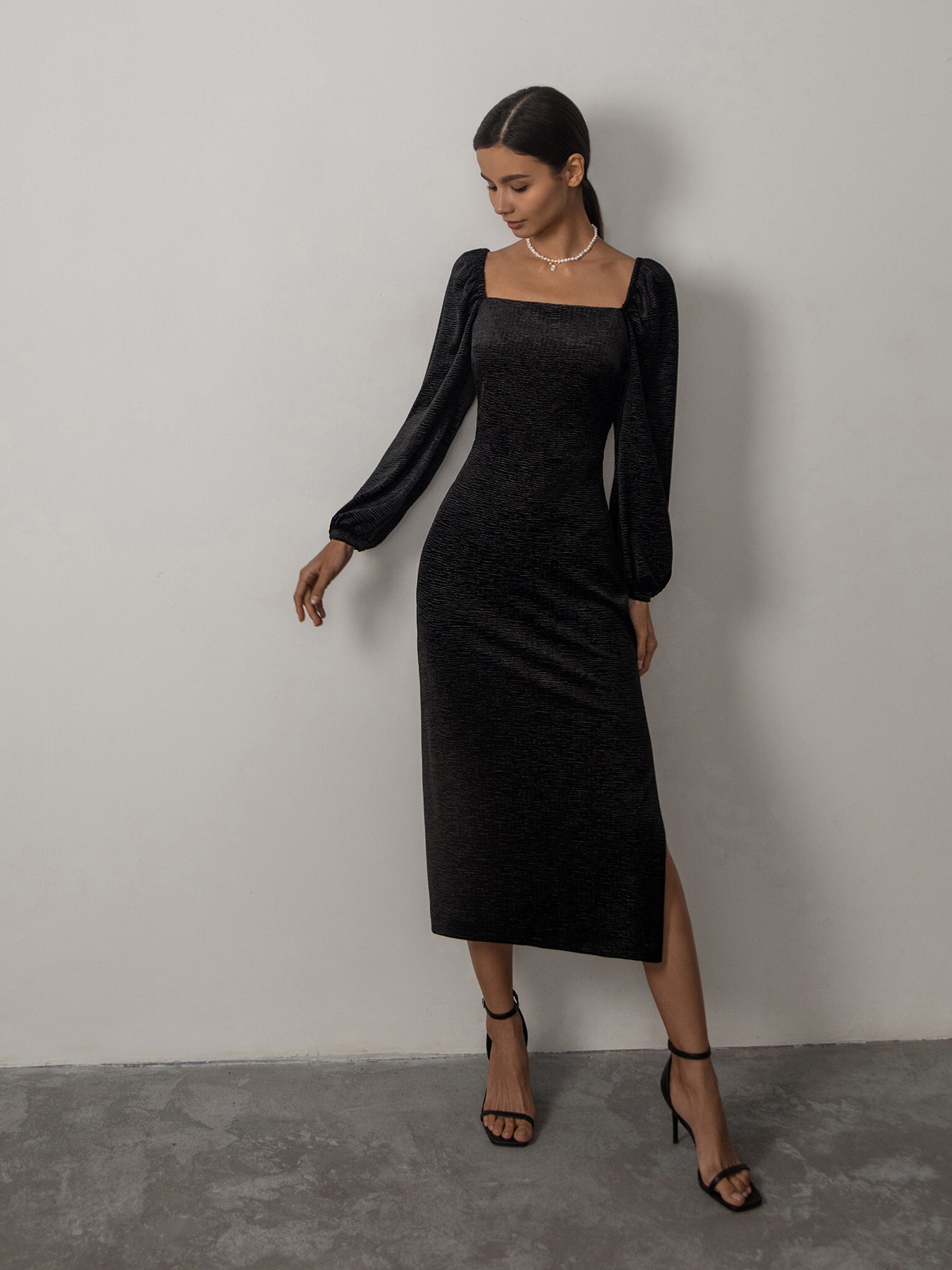 Textured slim midi dress :: LICHI - Online fashion store