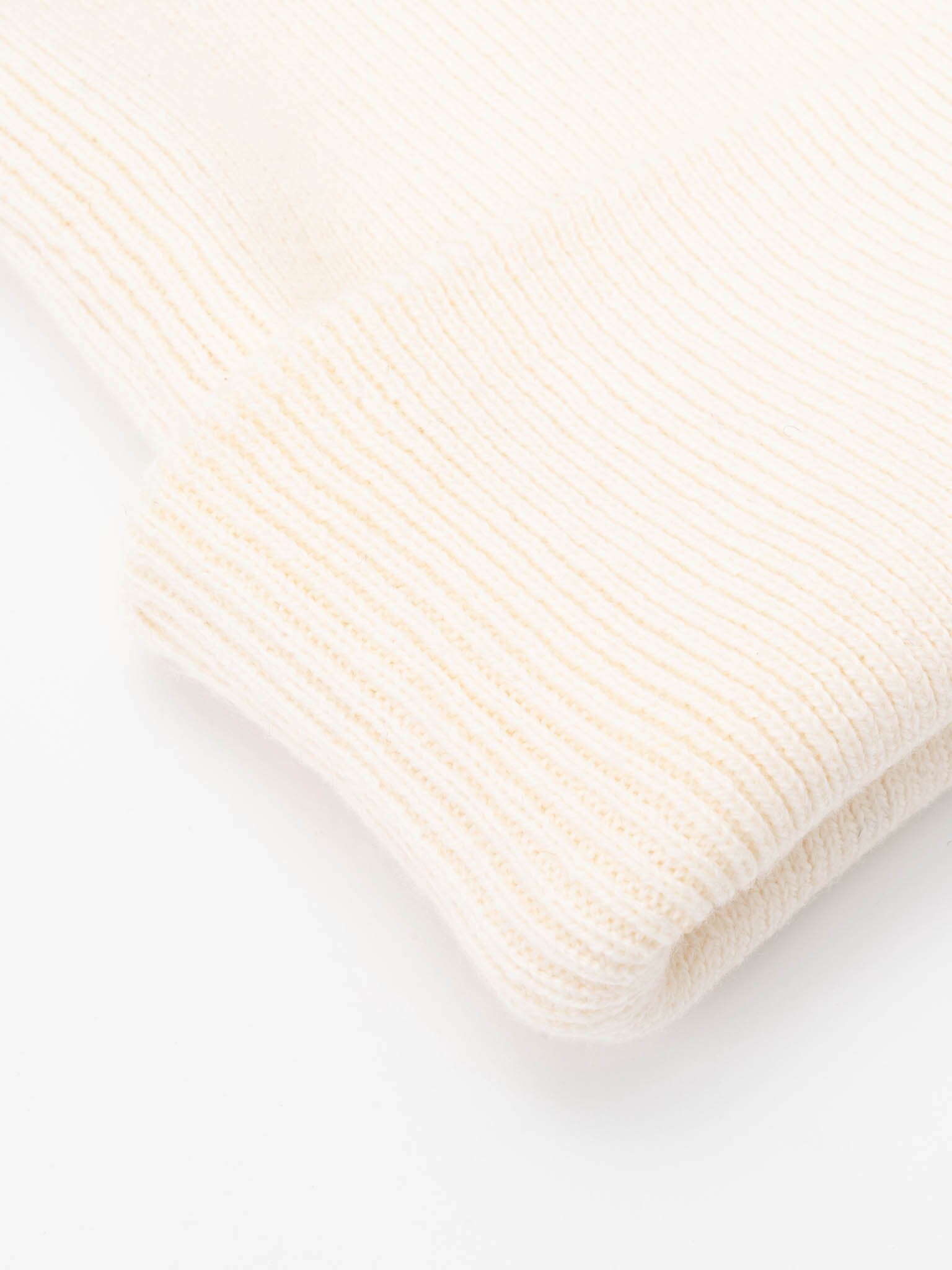 Ribbed-knit beanie :: LICHI - Online fashion store