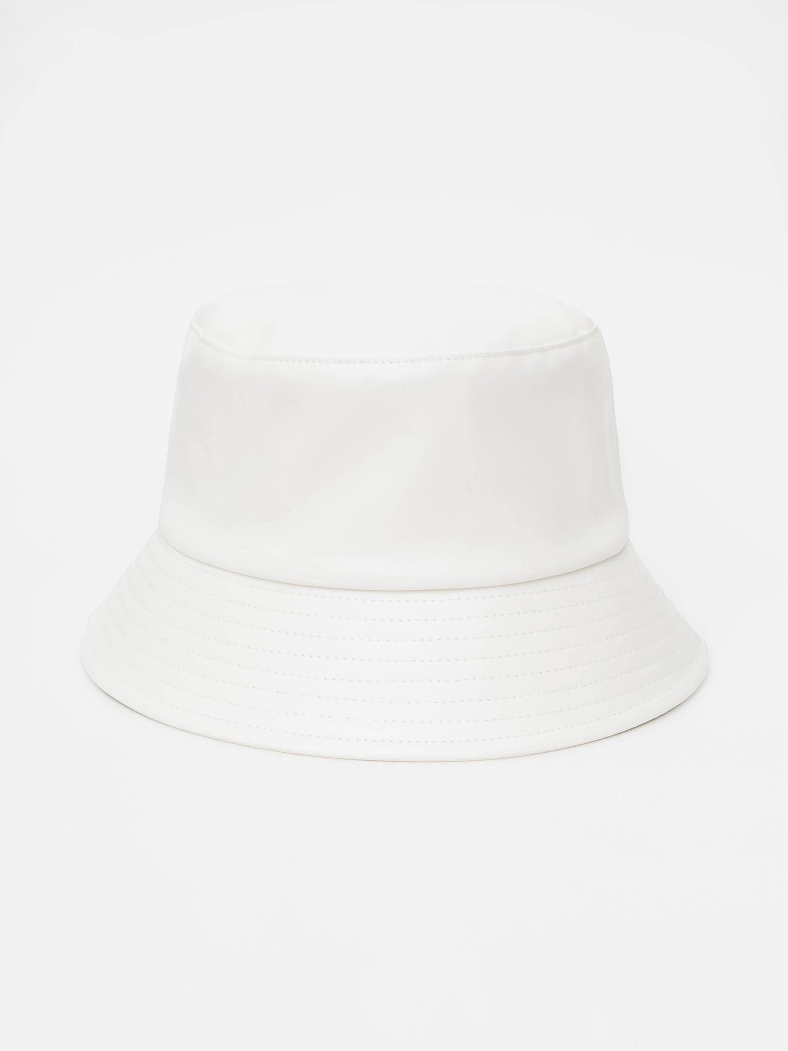 Vegan-leather bucket hat :: LICHI - Online fashion store