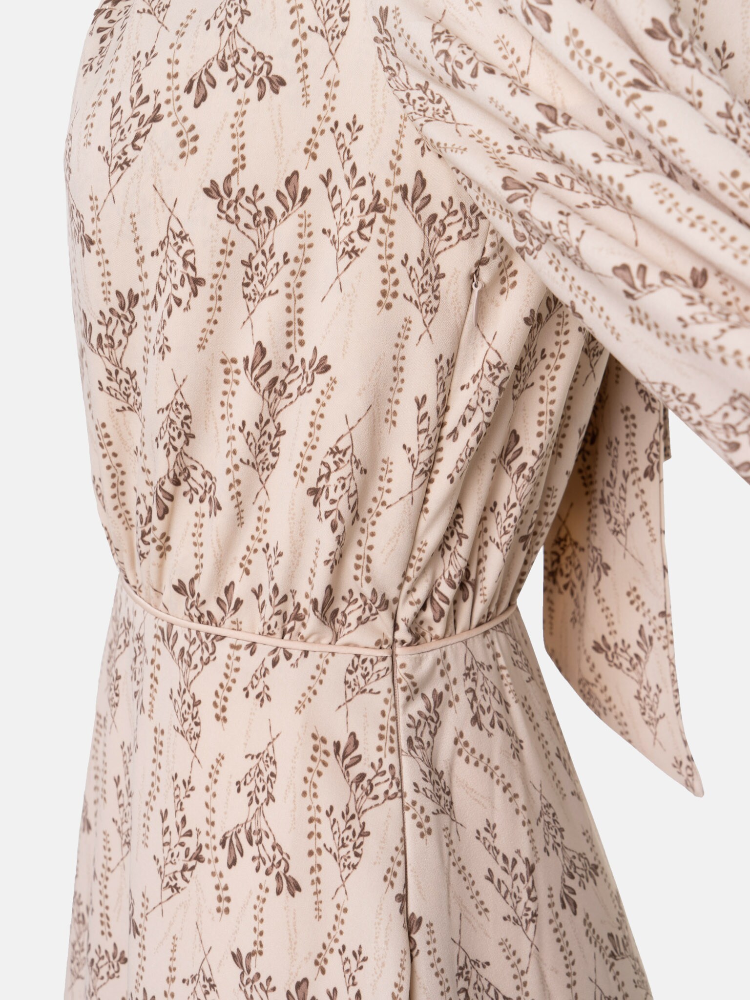 Bow-detailed midi dress :: LICHI - Online fashion store