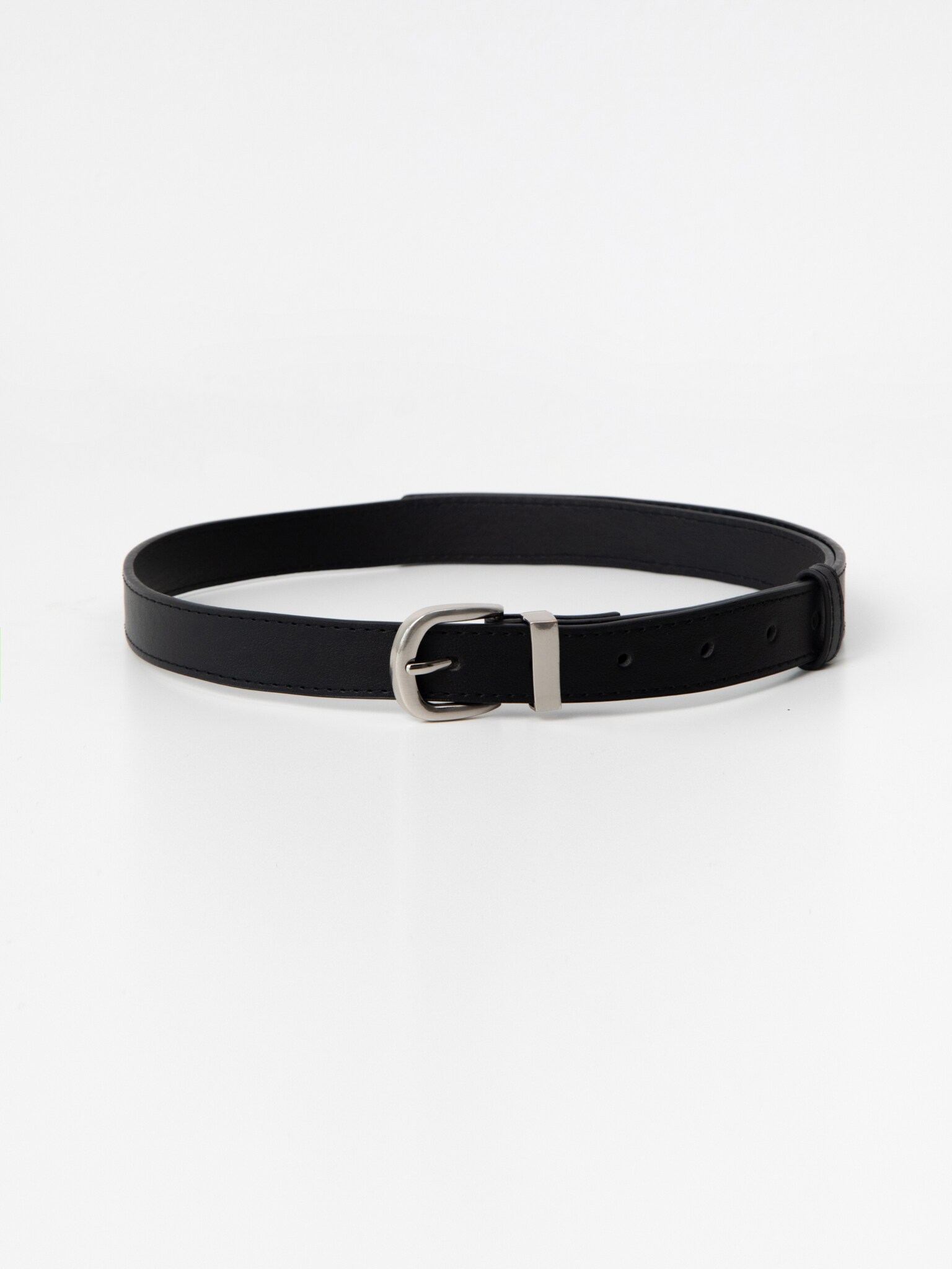 Oval-buckle belt with extra loops :: LICHI - Online fashion store