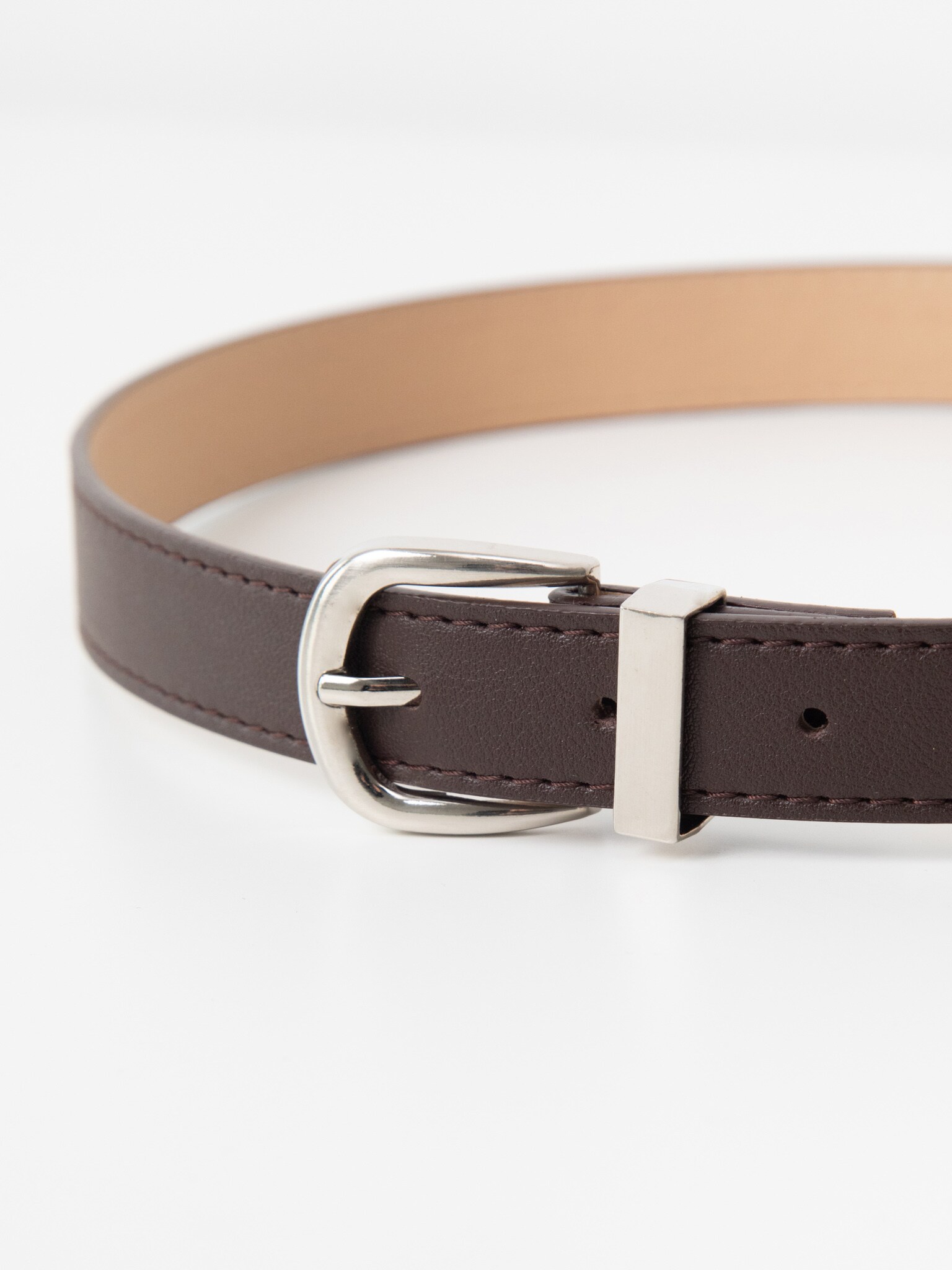 Ovalbuckle belt with extra loops LICHI Online fashion store