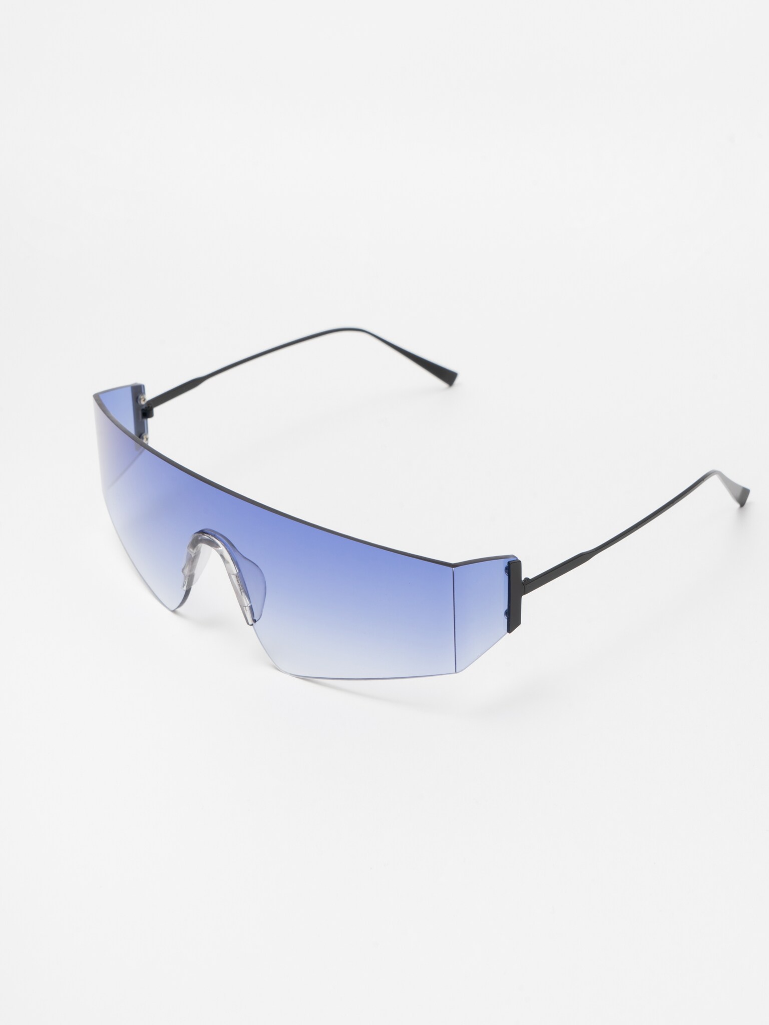 LICHI - Online fashion store :: Visor-style sunglasses