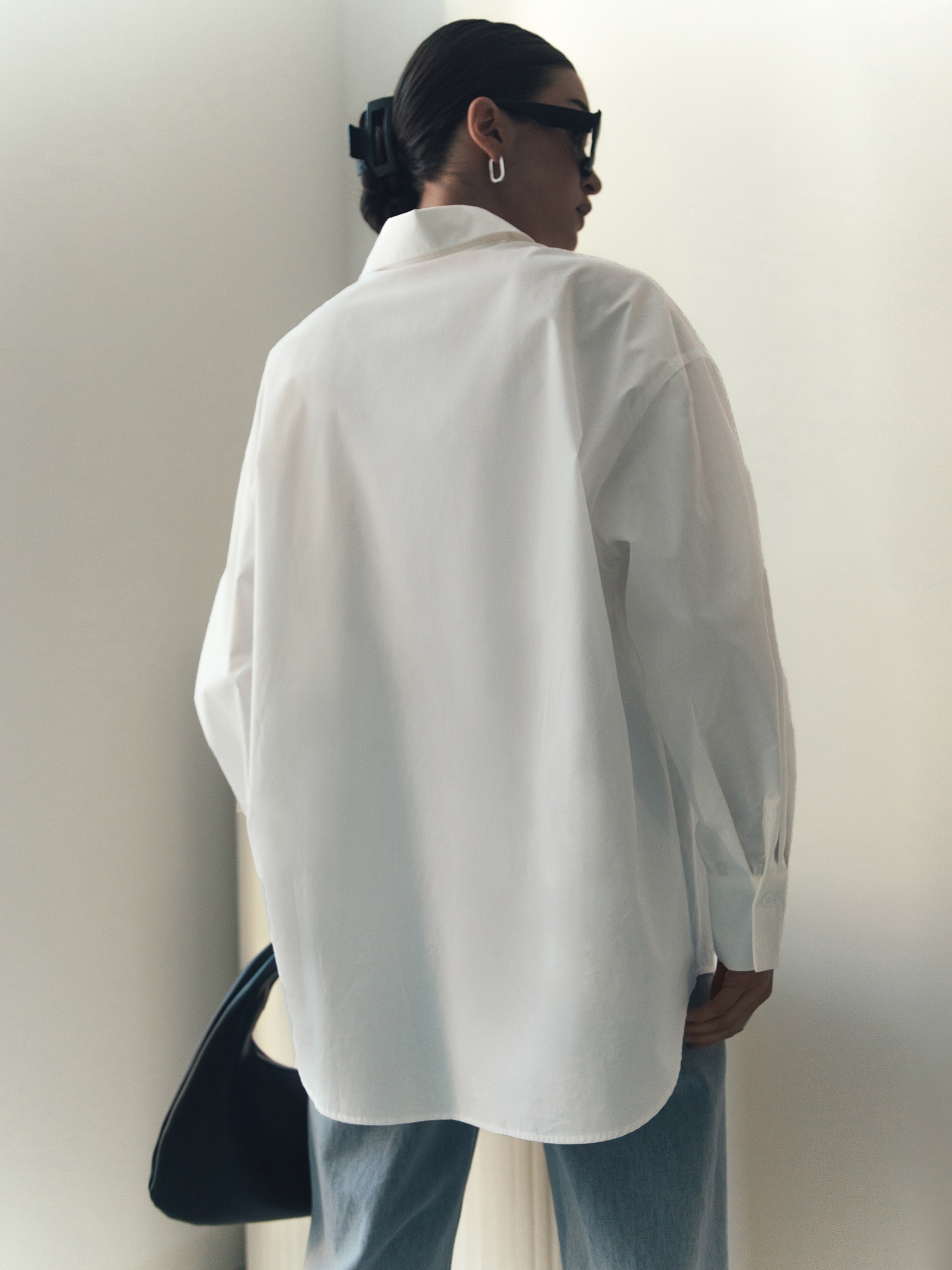 Oversized straight t-shirt with a chest pocket