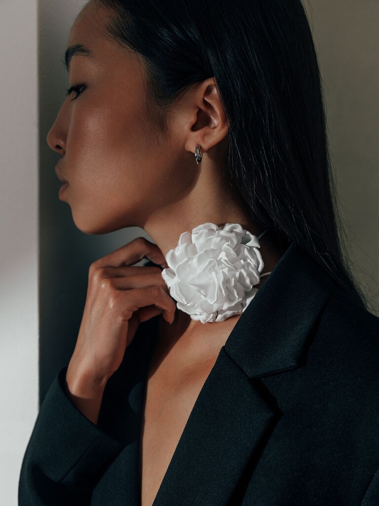 LICHI - Online store :: Flower necklace