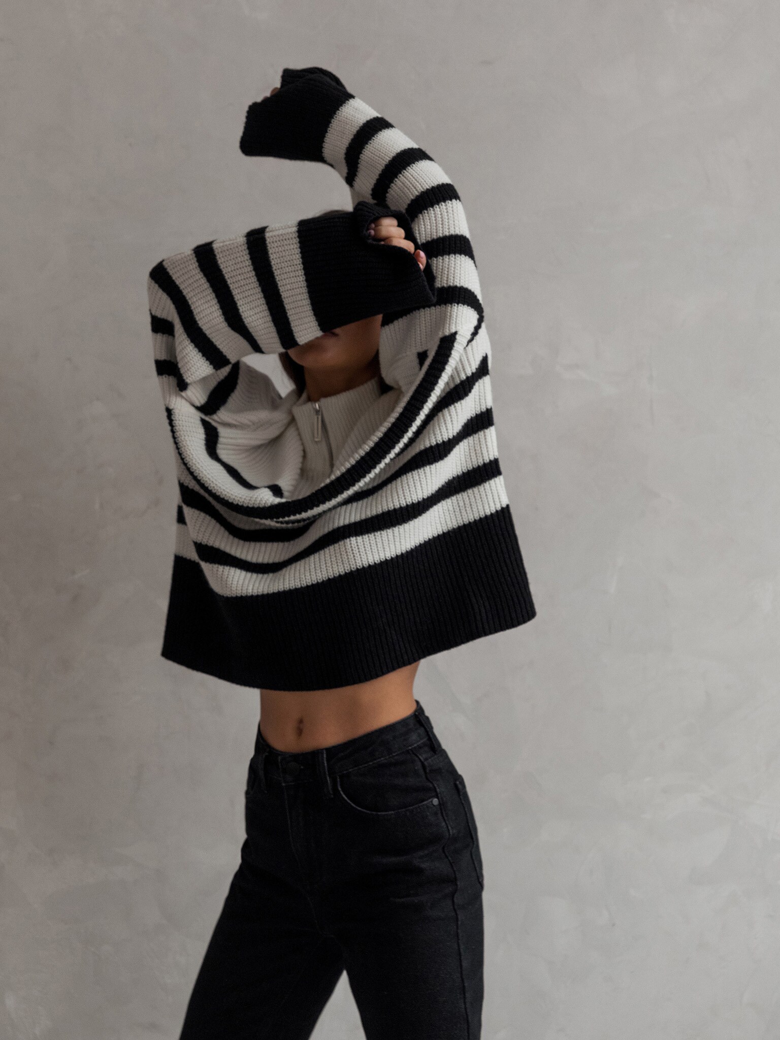 Свитер кроя оверсайз с молнией на воротнике