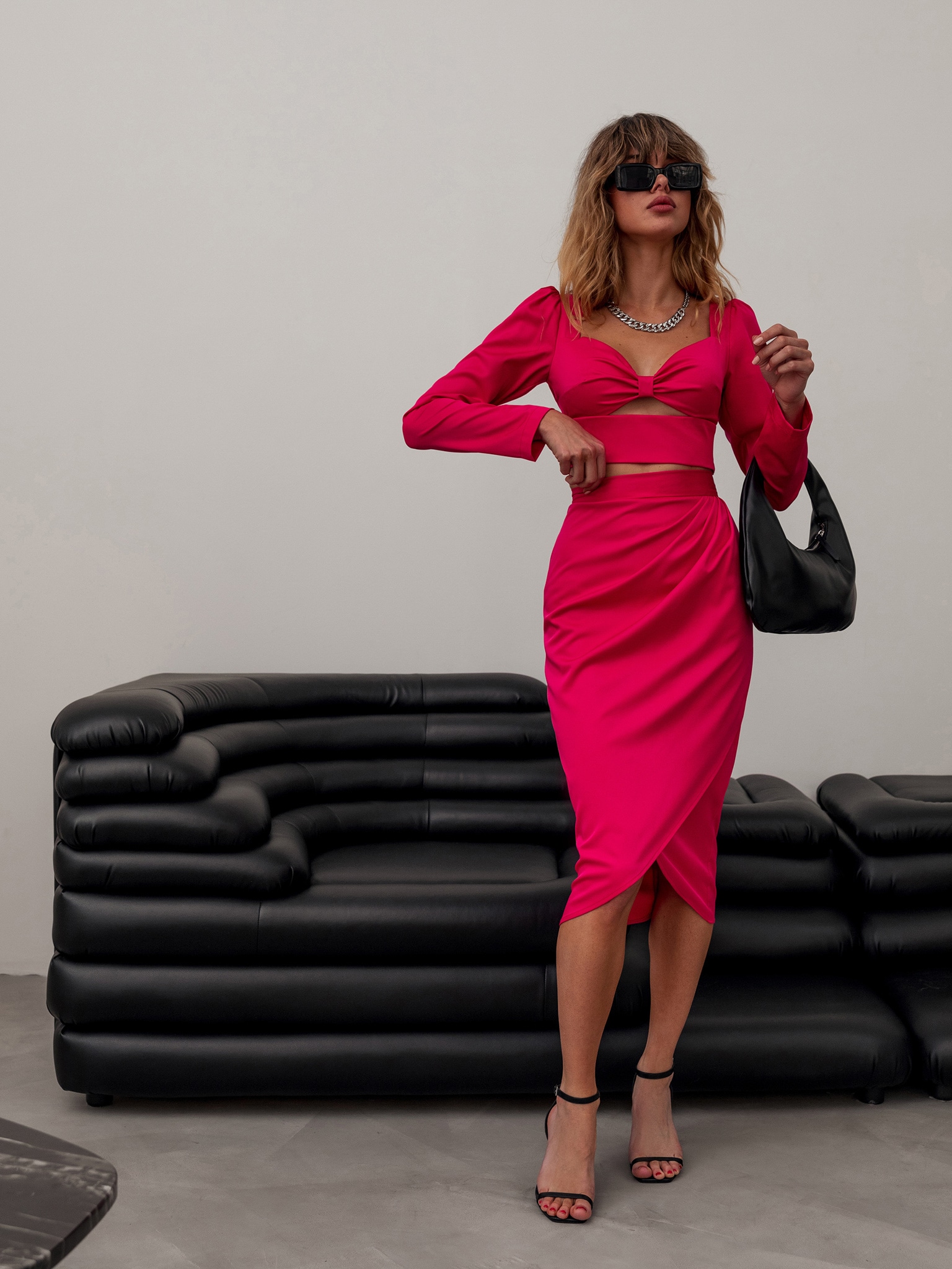 Укороченный атласный кроп-топ :: LICHI - Online fashion store