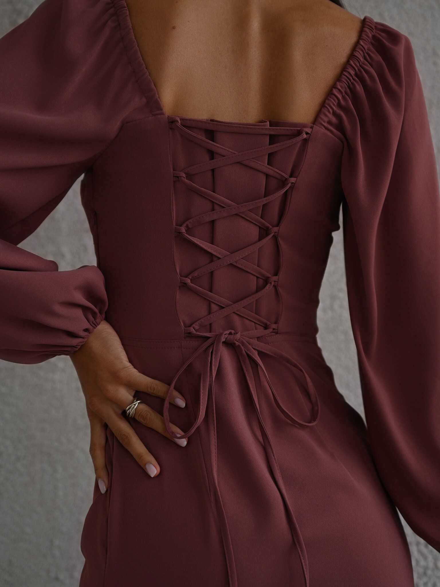 LICHI Online fashion store Corsetwaist midi dress