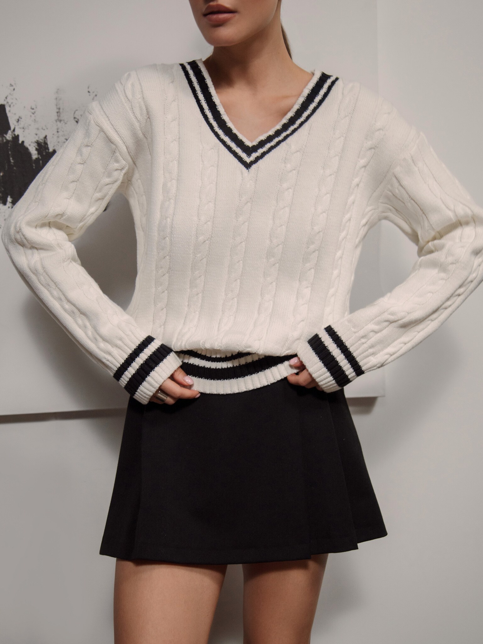 V-neck sweater with contrast details :: LICHI - Online fashion store