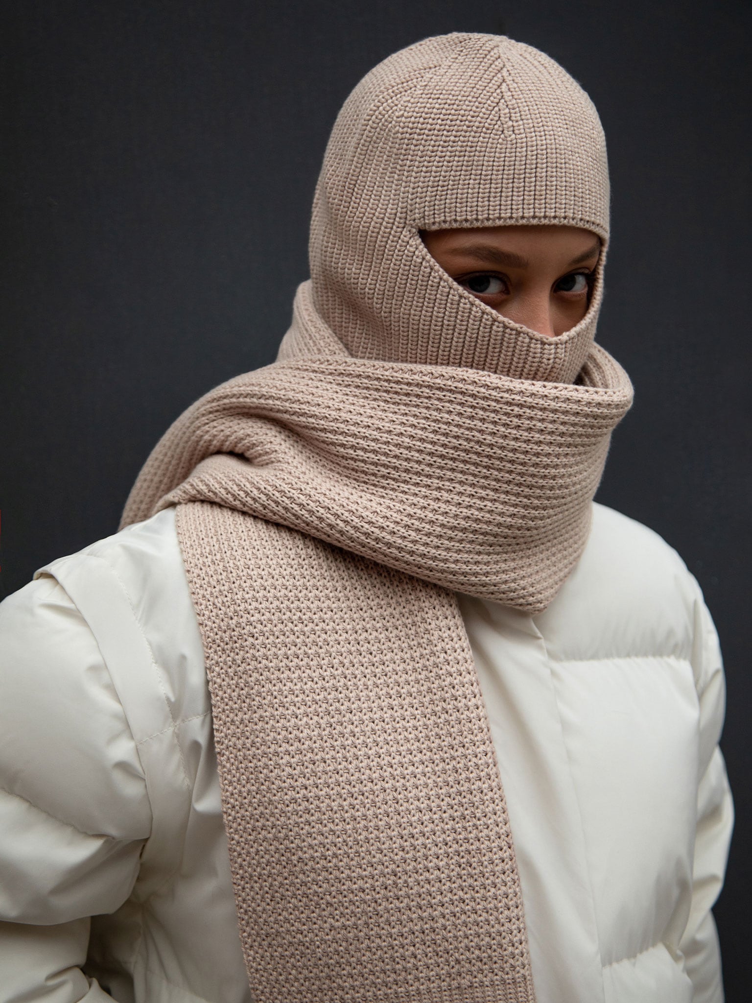 Chunky-knit balaclava