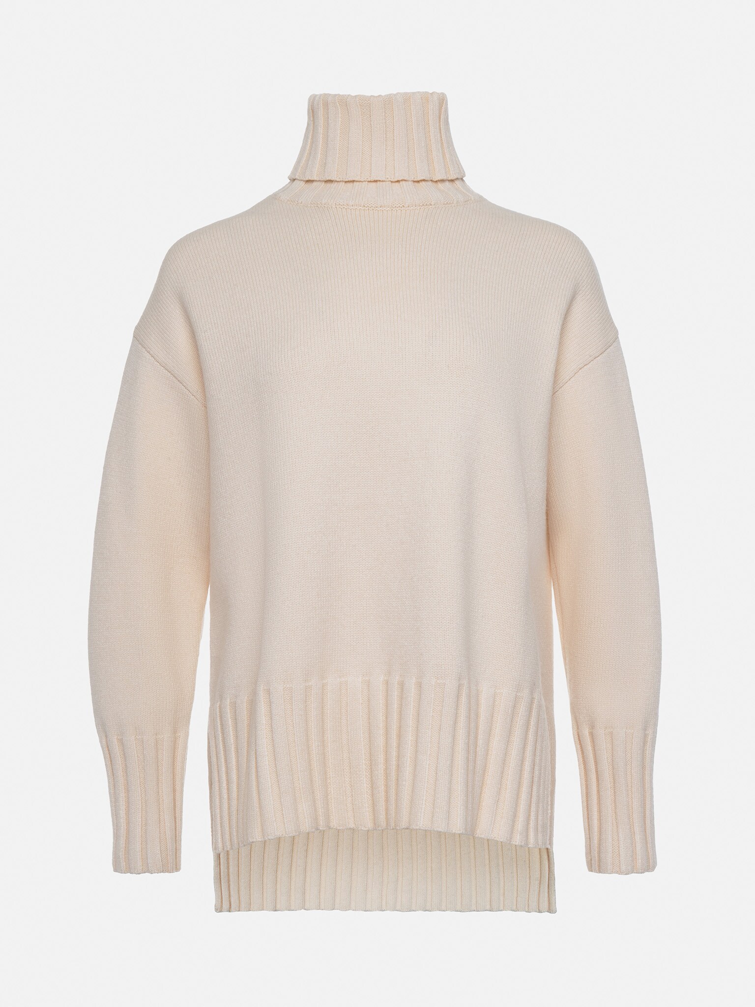 Oversized fine-knit sweater with ribbed details :: LICHI - Online ...