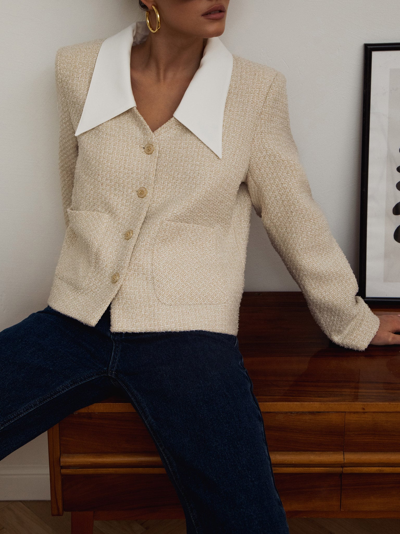 Straight cut tweed jacket with contrasting collar :: LICHI