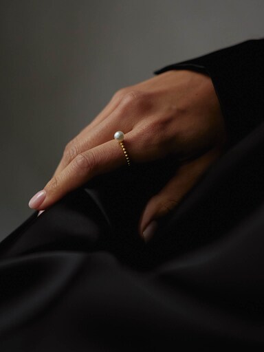 Золотистый