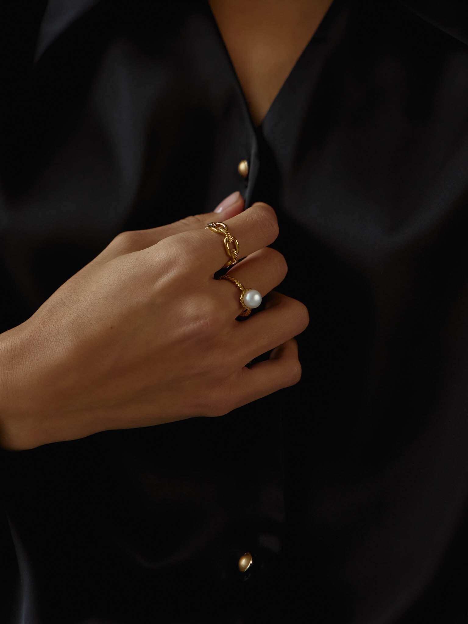 Gold-tone two-ring set