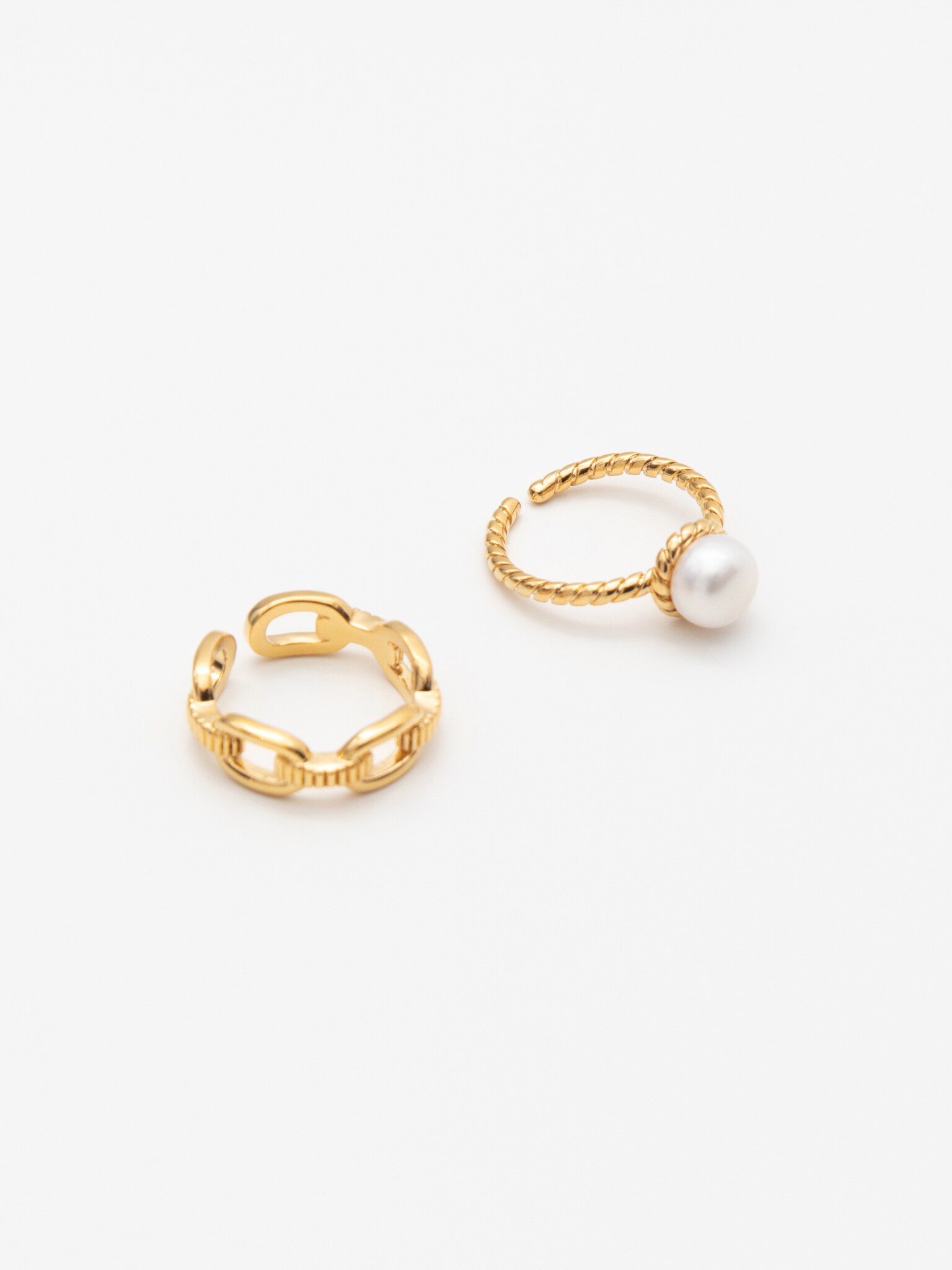 Gold-tone two-ring set