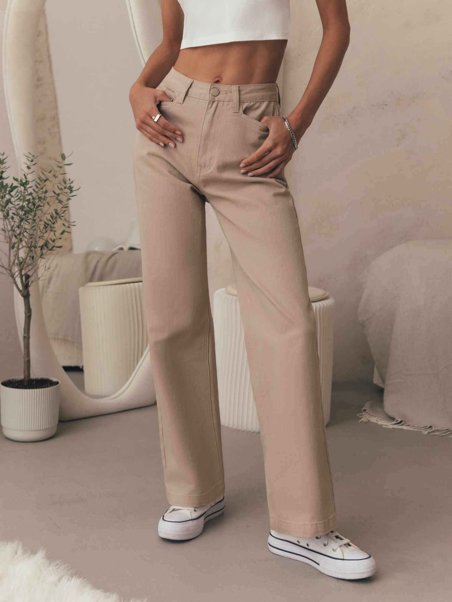 beruset Apparatet dans Loose high-waisted jeans :: LICHI - Online fashion store