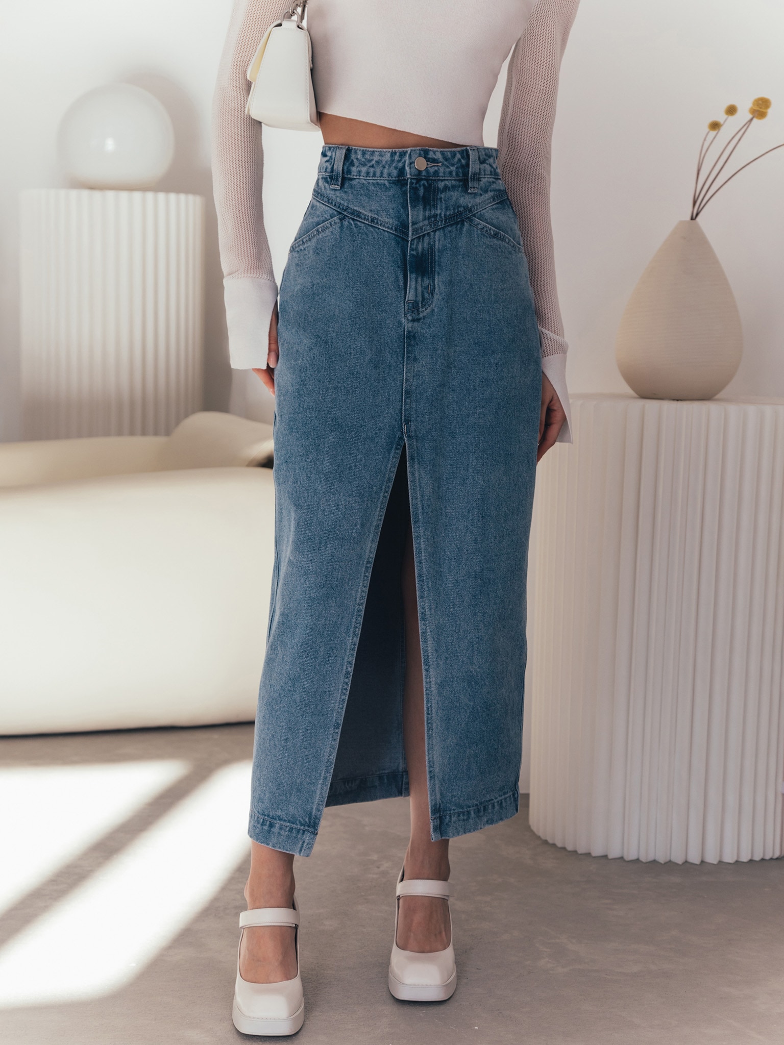Maxi denim skirt with a front slit :: LICHI - Online fashion store