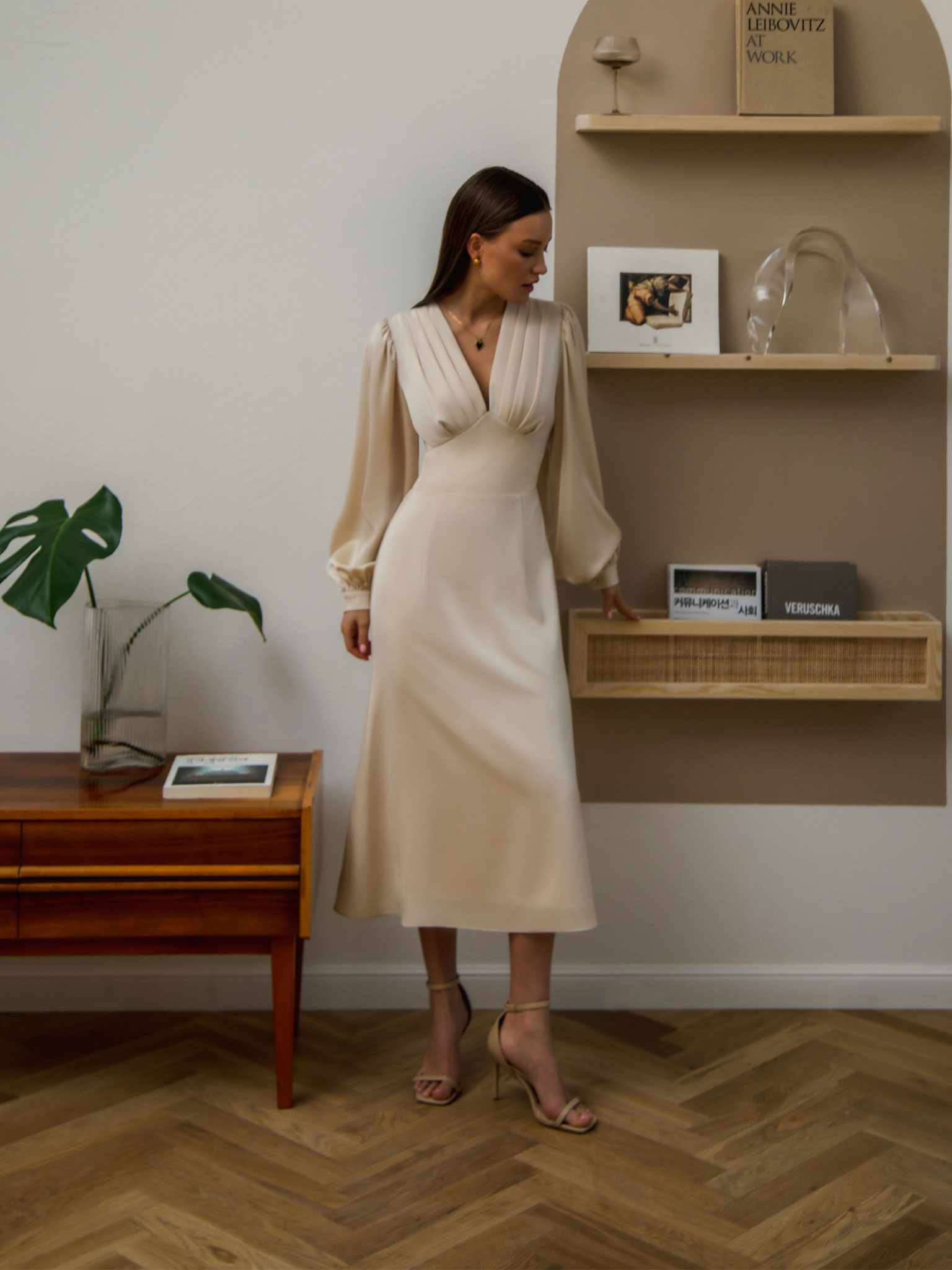 Gathered puff-sleeve midi dress