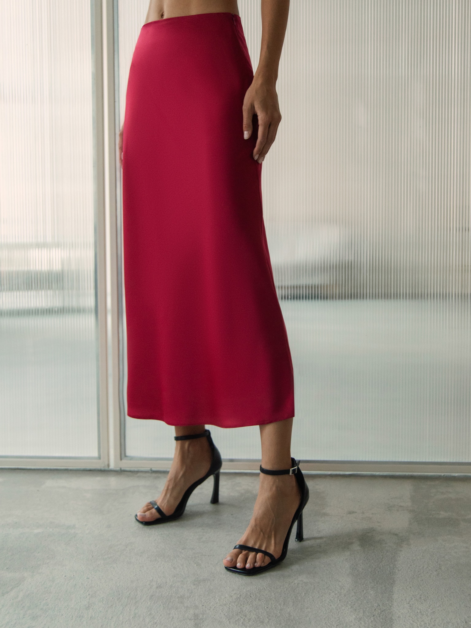 Boohoo exclusive satin midi skirt in sage Clearance