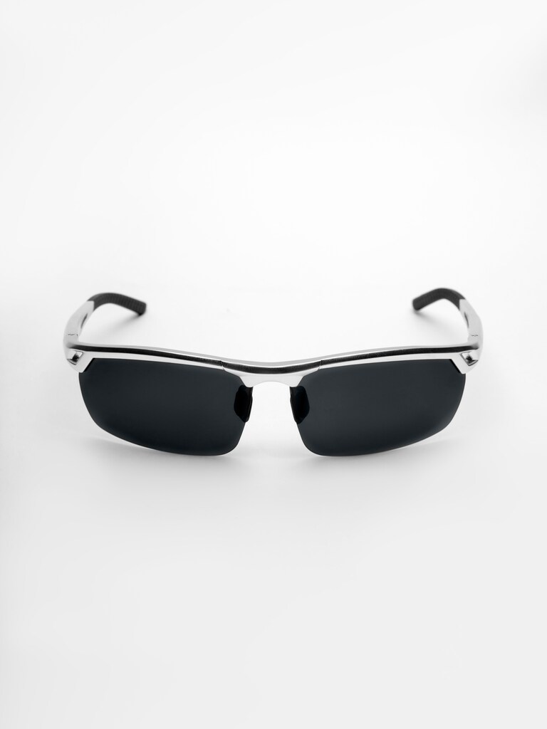 Sunglasses with narrow lenses