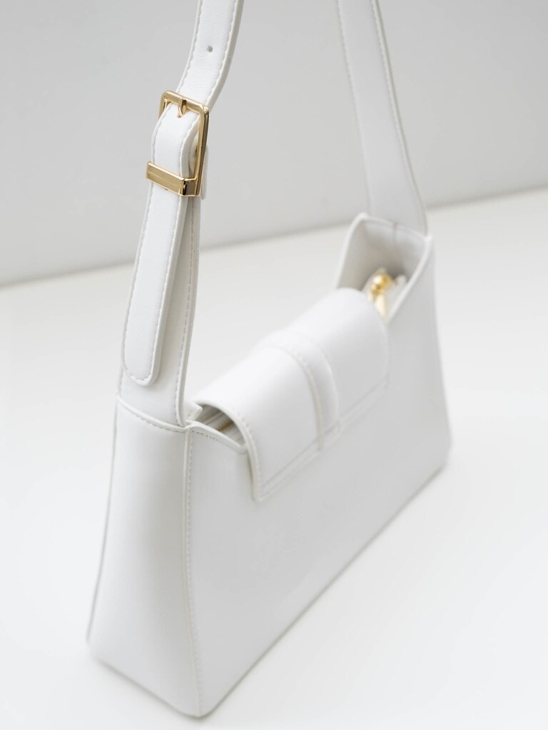 Trapeze-shaped bag with wide shoulder strap :: LICHI - Online