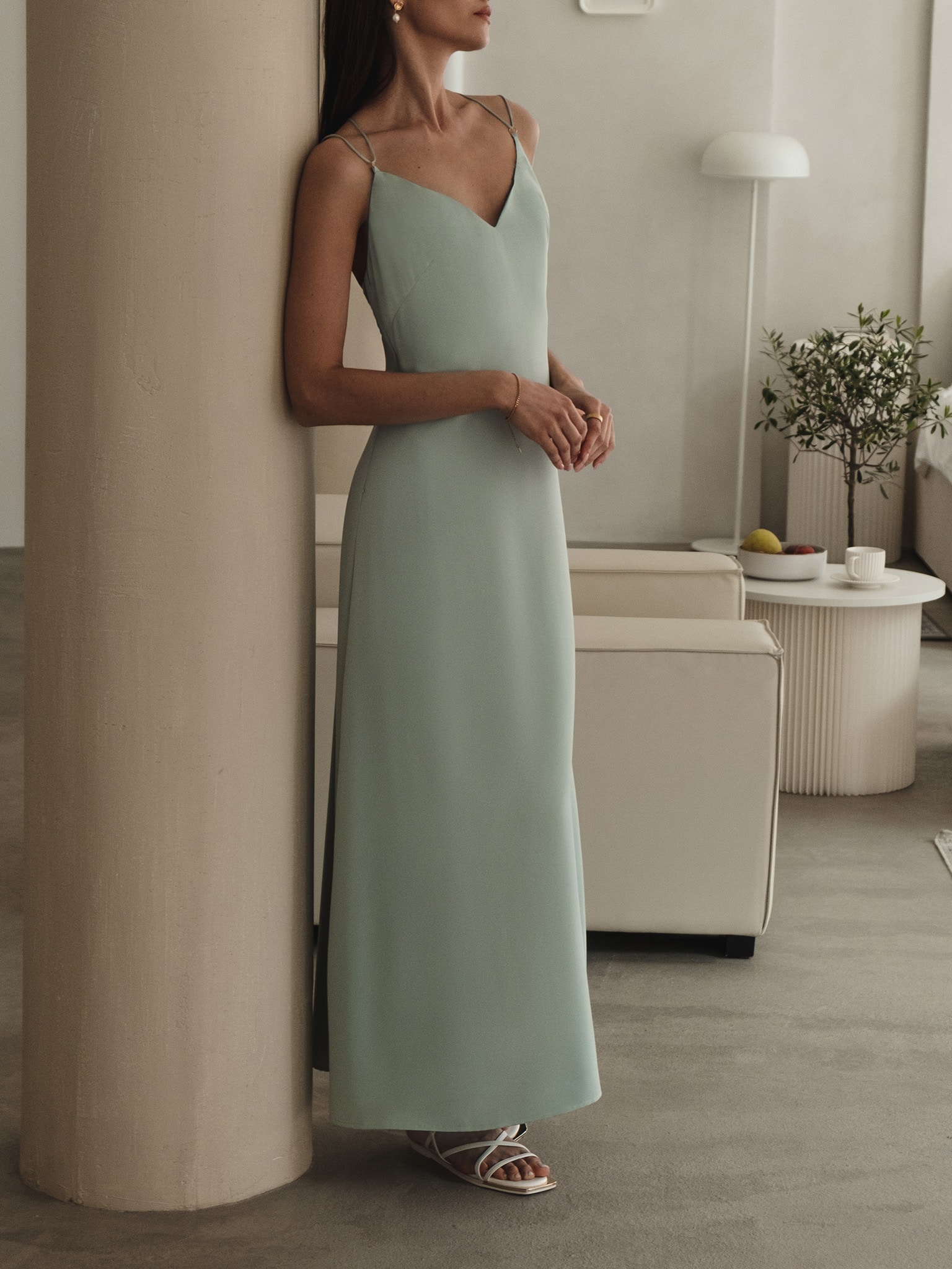 Slim fit maxi dress with back decor