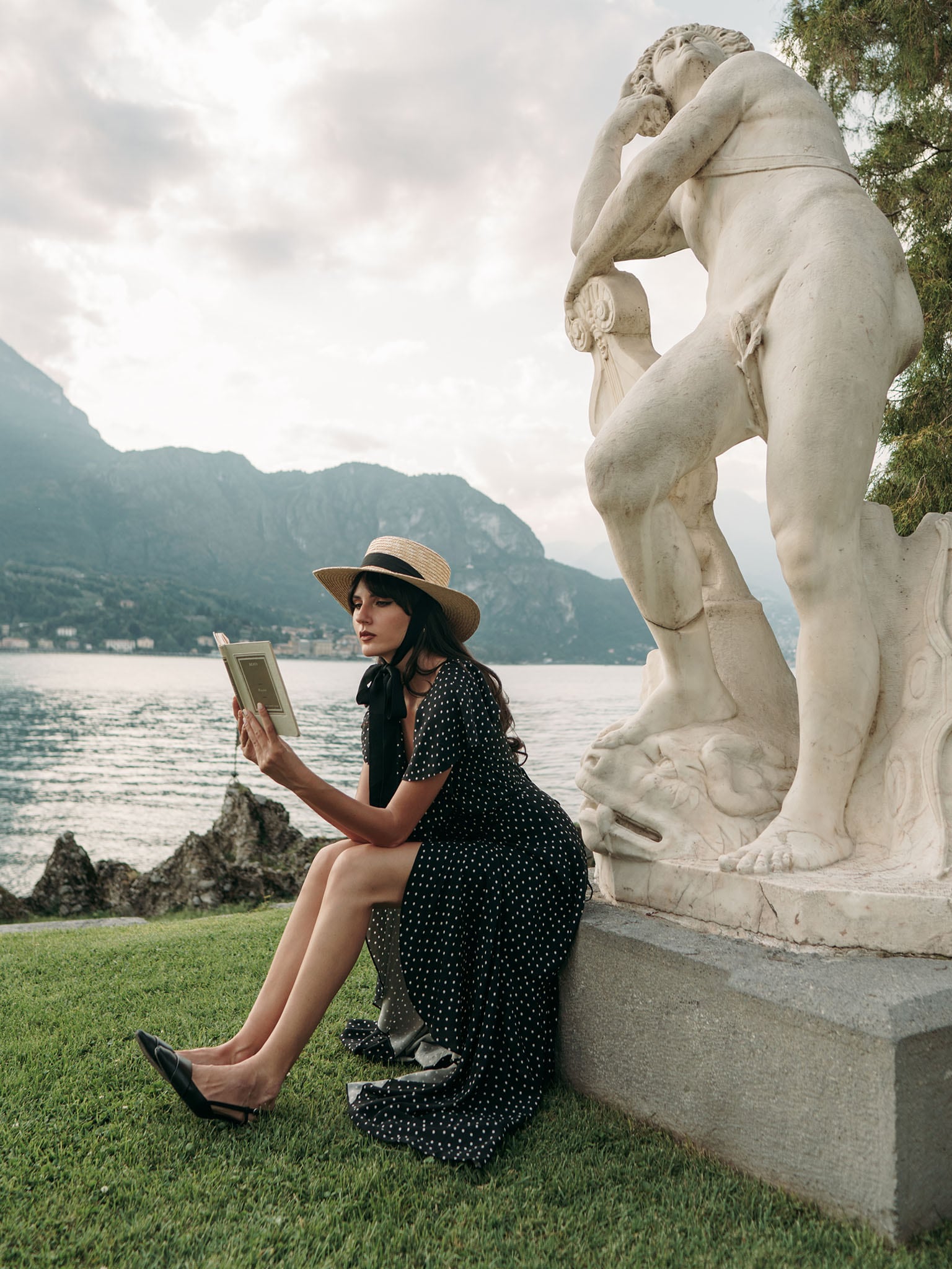 Платье миди на запах в мелкий горошек